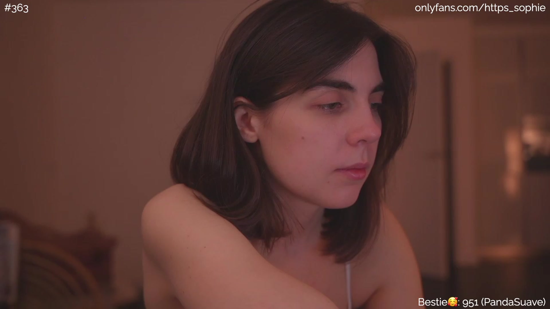 Gallery image thumbnail from phyllo_sophie's myfreecams stream on, 06/02/2023, 02:29 image 3 of 20