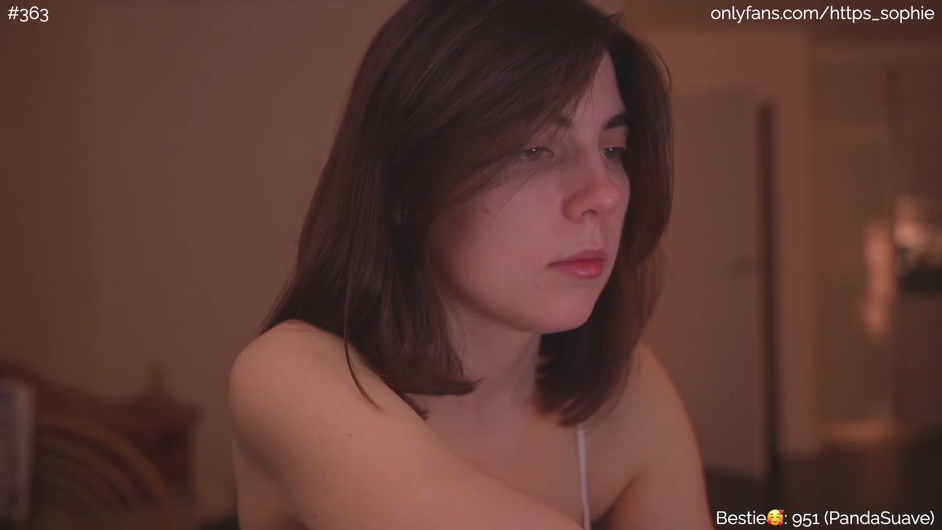 Gallery image thumbnail from phyllo_sophie's myfreecams stream on, 06/02/2023, 02:29 image 2 of 20