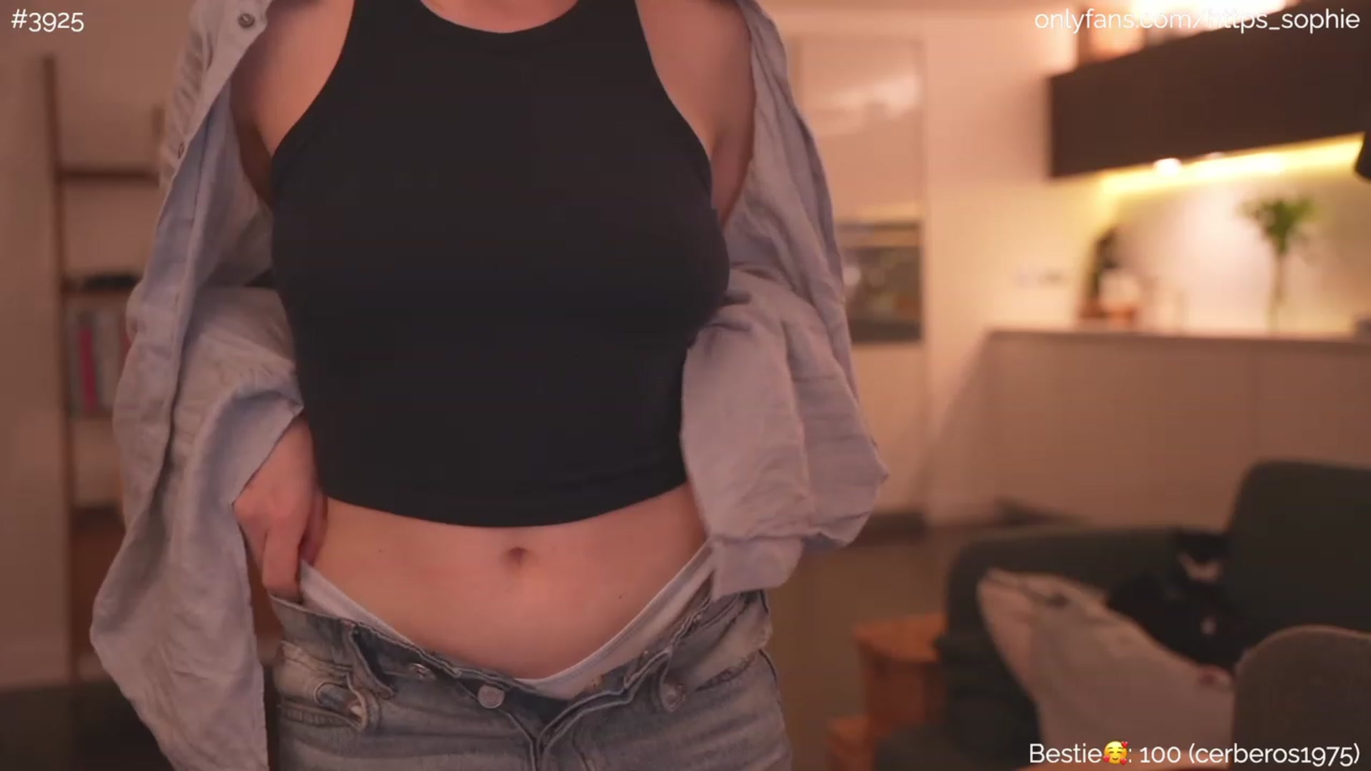 Gallery image thumbnail from phyllo_sophie's myfreecams stream on, 06/22/2023, 24:30 image 17 of 20