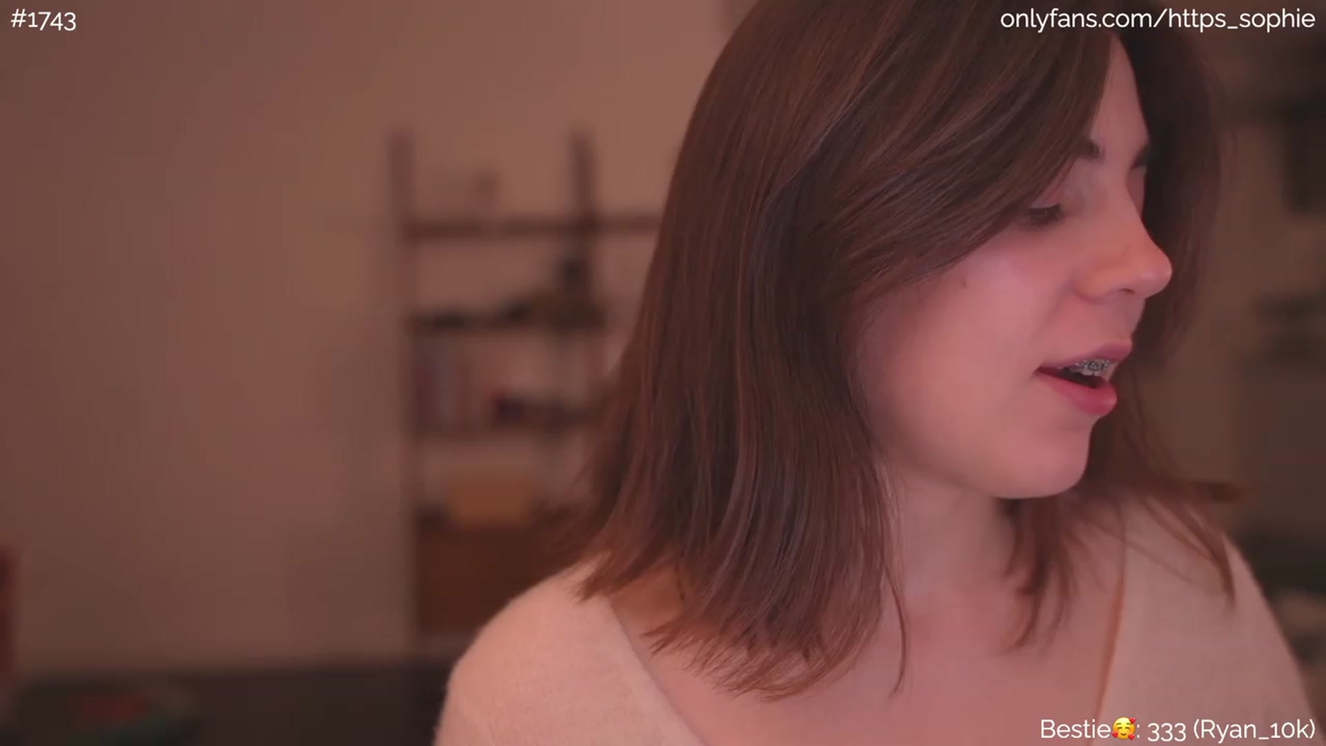 Gallery image thumbnail from phyllo_sophie's myfreecams stream on, 06/25/2023, 24:53 image 7 of 20