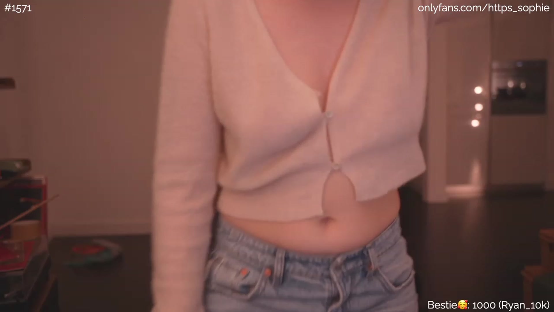 Gallery image thumbnail from phyllo_sophie's myfreecams stream on, 06/25/2023, 24:53 image 19 of 20