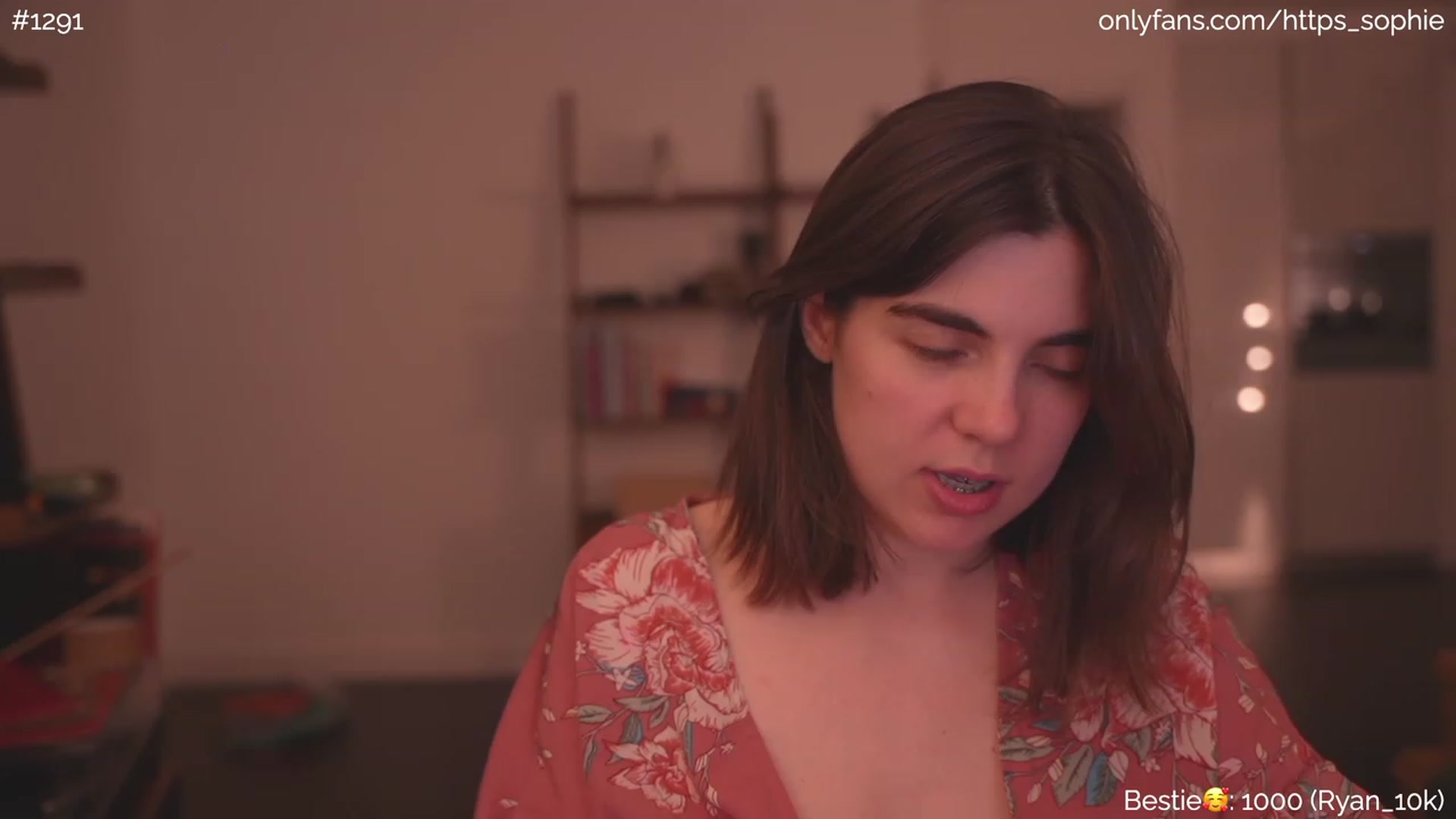 Gallery image thumbnail from phyllo_sophie's myfreecams stream on, 06/25/2023, 03:13 image 6 of 20