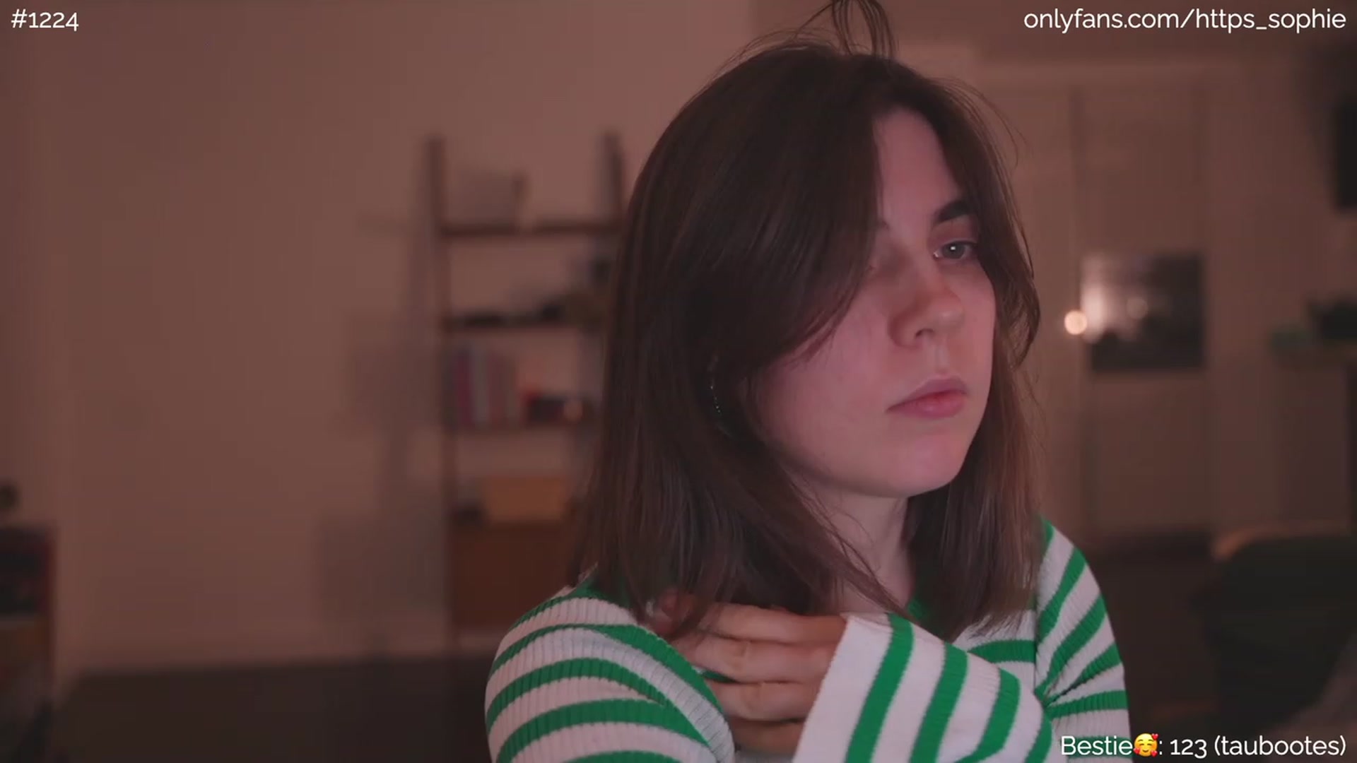 Gallery image thumbnail from phyllo_sophie's myfreecams stream on, 06/27/2023, 23:47 image 8 of 20