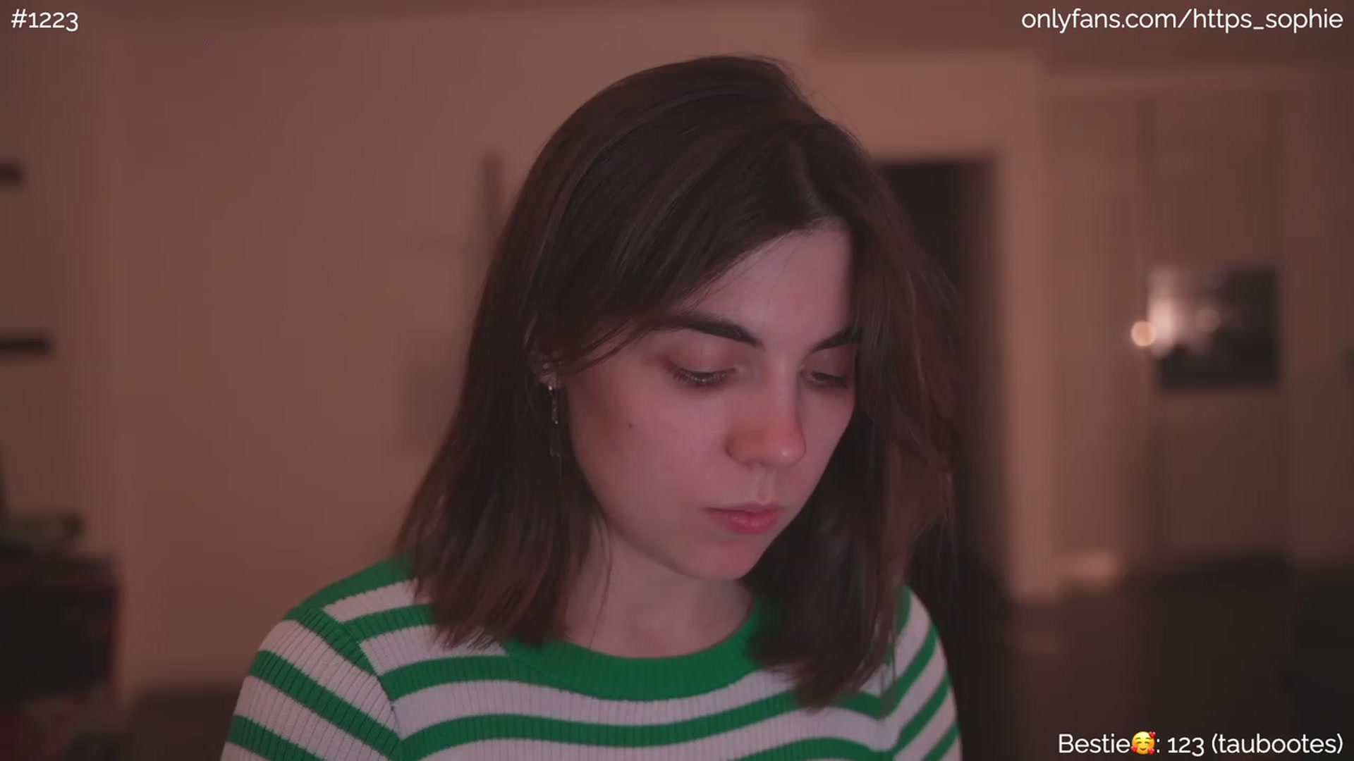 Gallery image thumbnail from phyllo_sophie's myfreecams stream on, 06/28/2023, 24:19 image 3 of 20