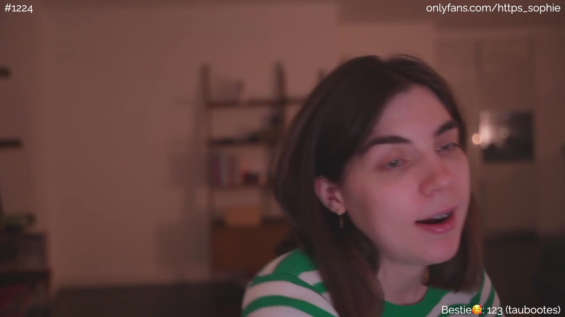 Gallery image thumbnail from phyllo_sophie's myfreecams stream on, 06/28/2023, 24:19 image 14 of 20