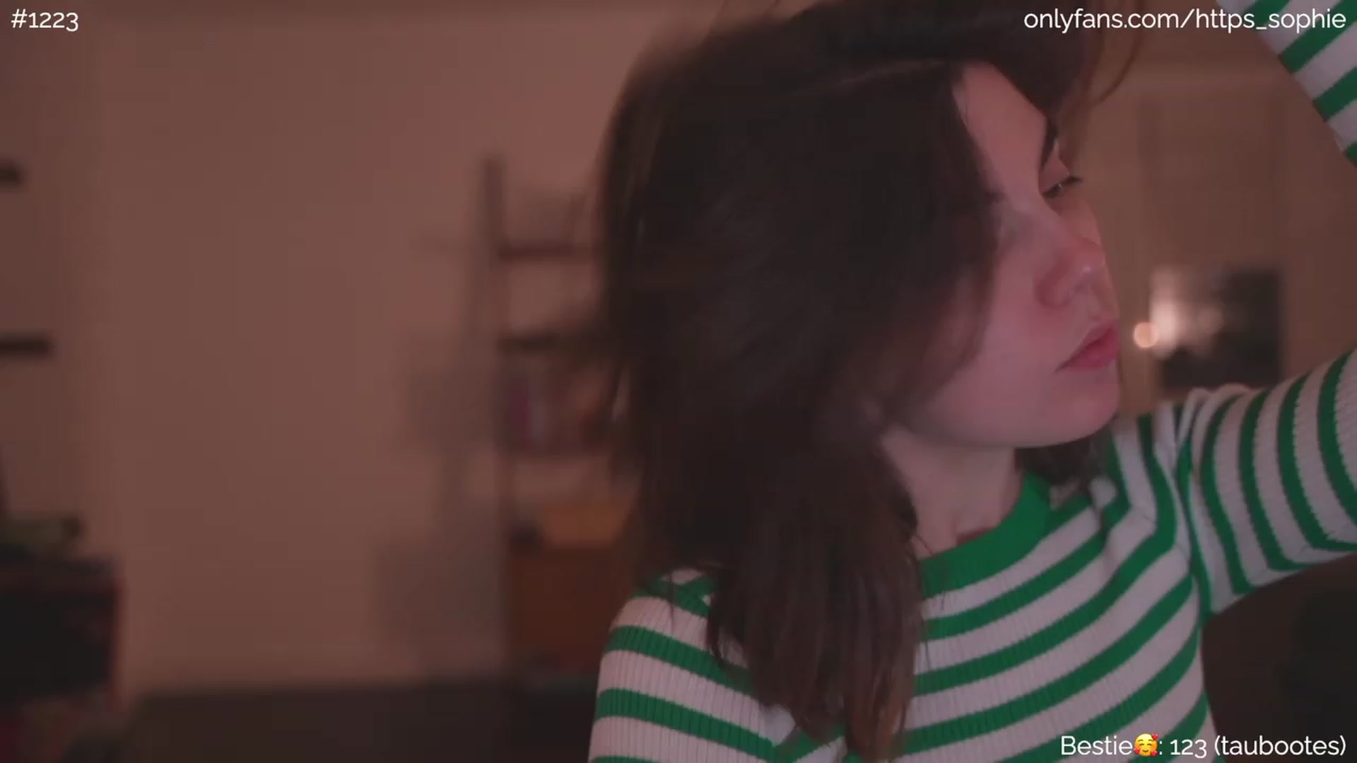 Gallery image thumbnail from phyllo_sophie's myfreecams stream on, 06/28/2023, 24:19 image 2 of 20