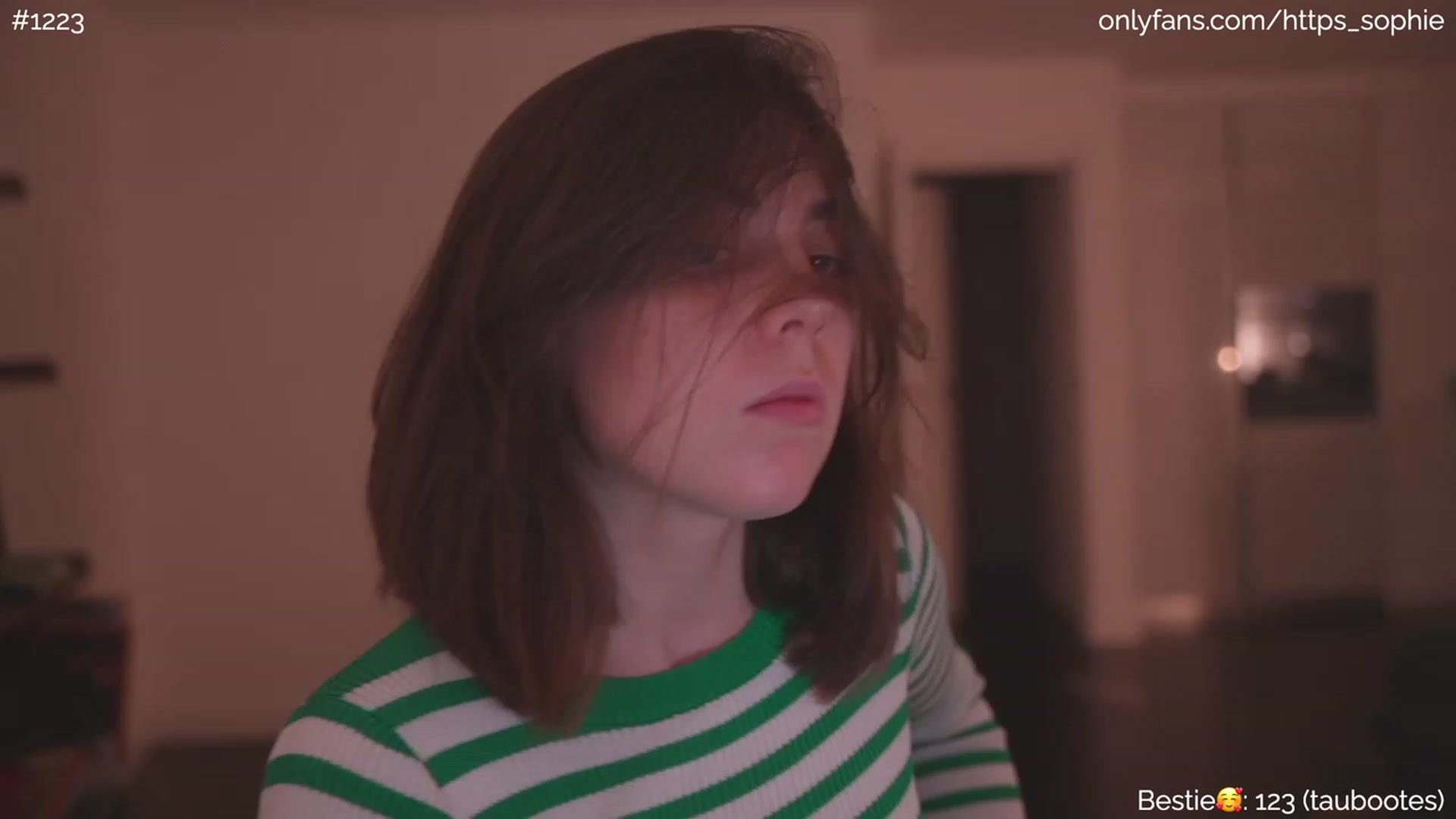 Gallery image thumbnail from phyllo_sophie's myfreecams stream on, 06/28/2023, 24:19 image 6 of 20