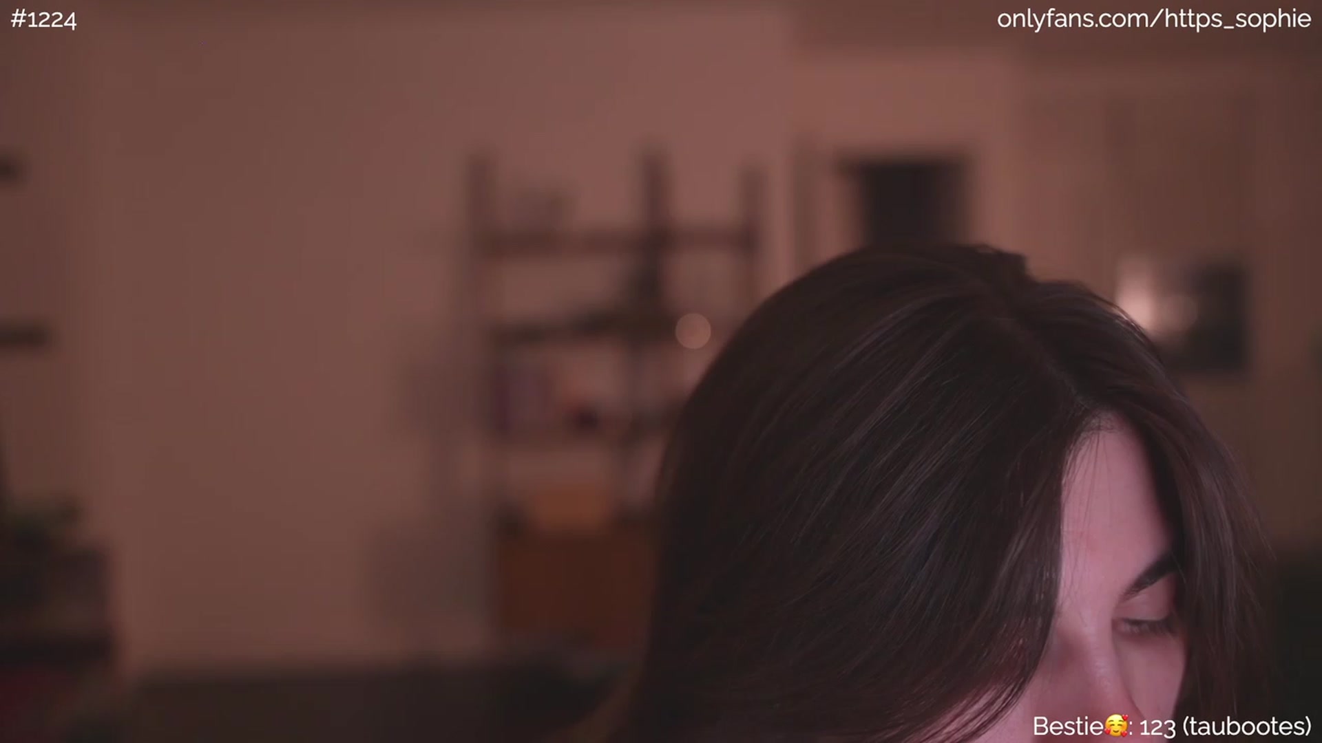 Gallery image thumbnail from phyllo_sophie's myfreecams stream on, 06/28/2023, 24:19 image 17 of 20