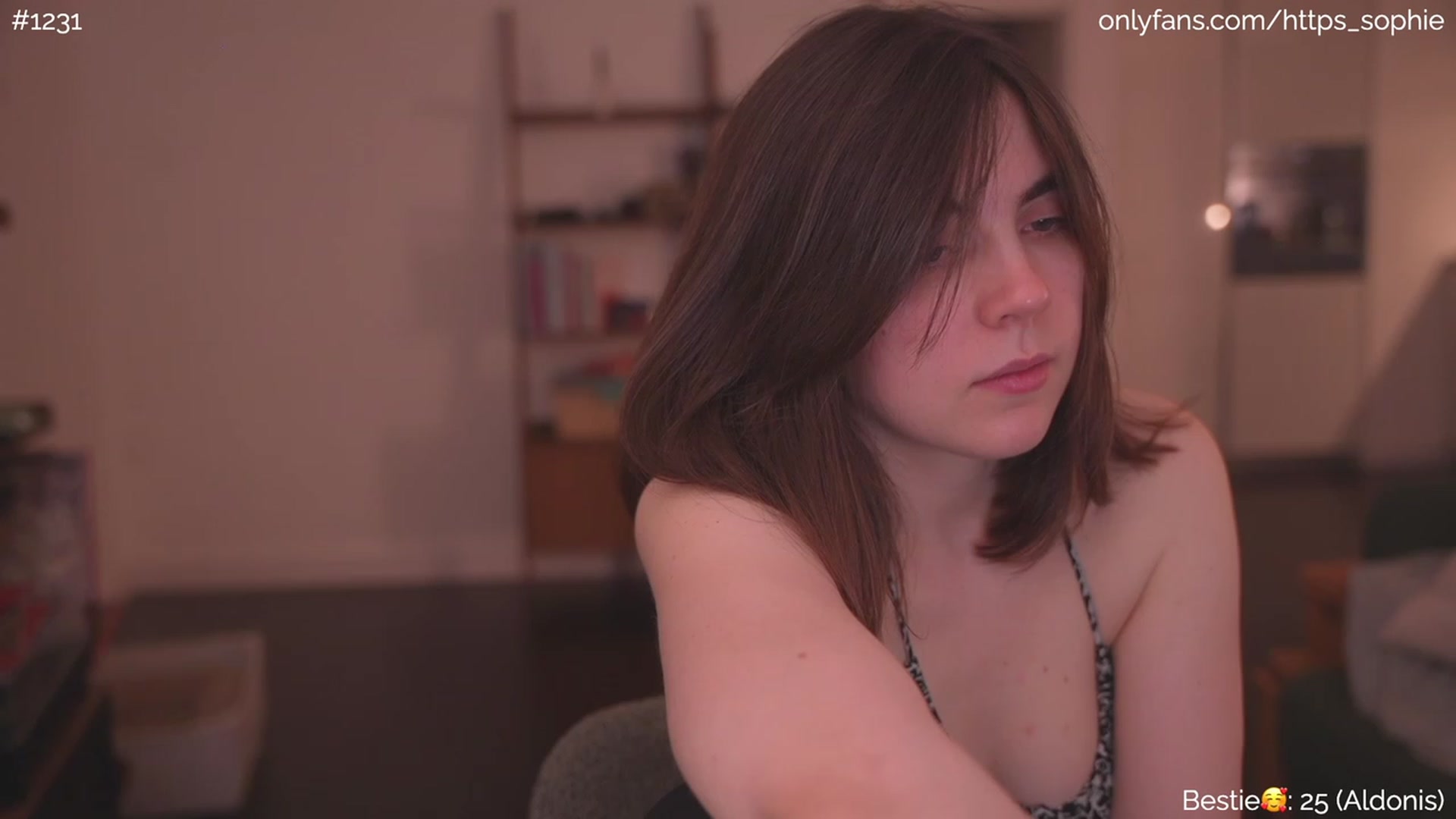 Gallery image thumbnail from phyllo_sophie's myfreecams stream on, 06/29/2023, 24:05 image 2 of 20