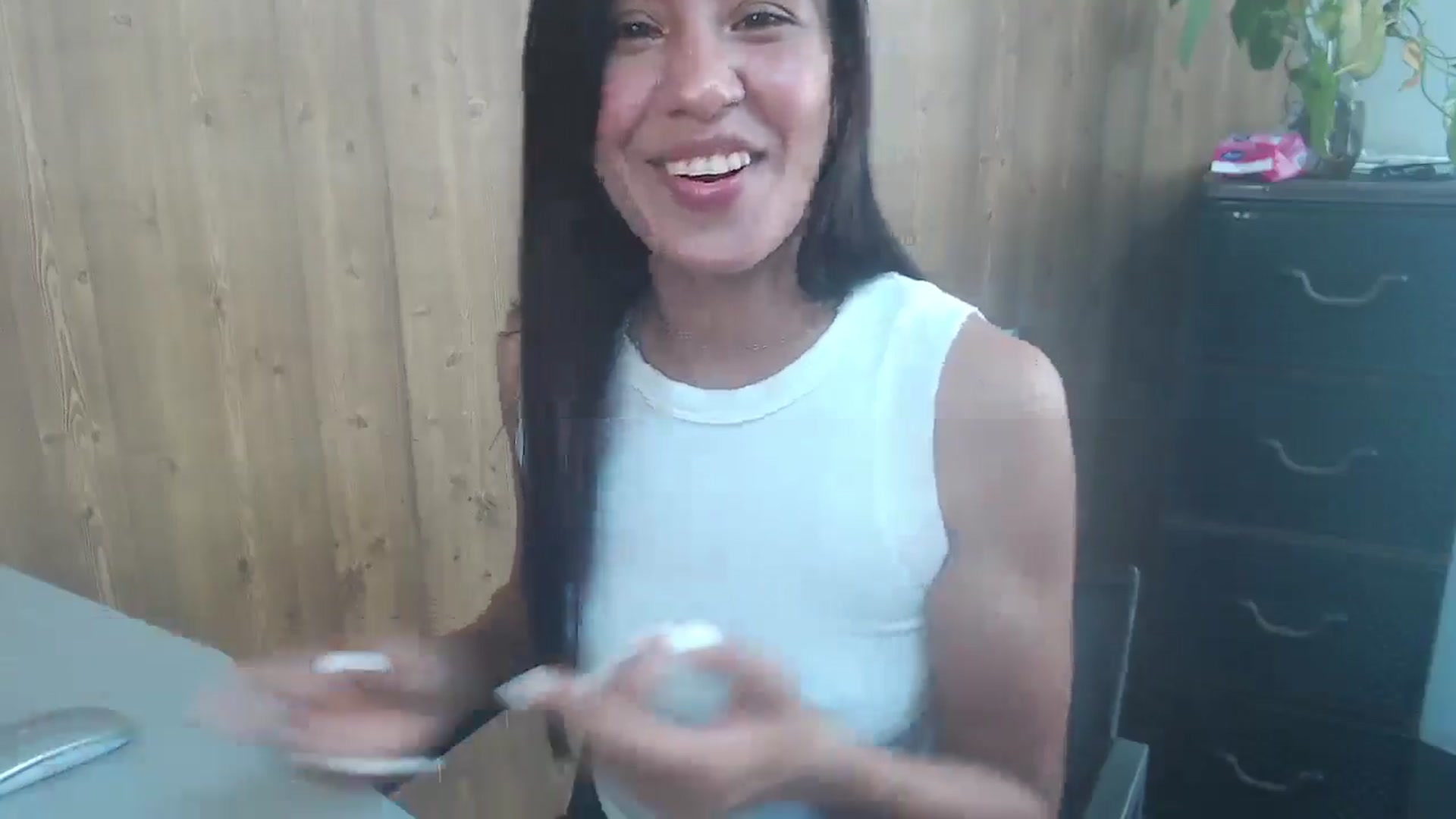 Gallery image thumbnail from pielmorena19's myfreecams stream on, 04/11/2026, 15:43 image 8 of 20