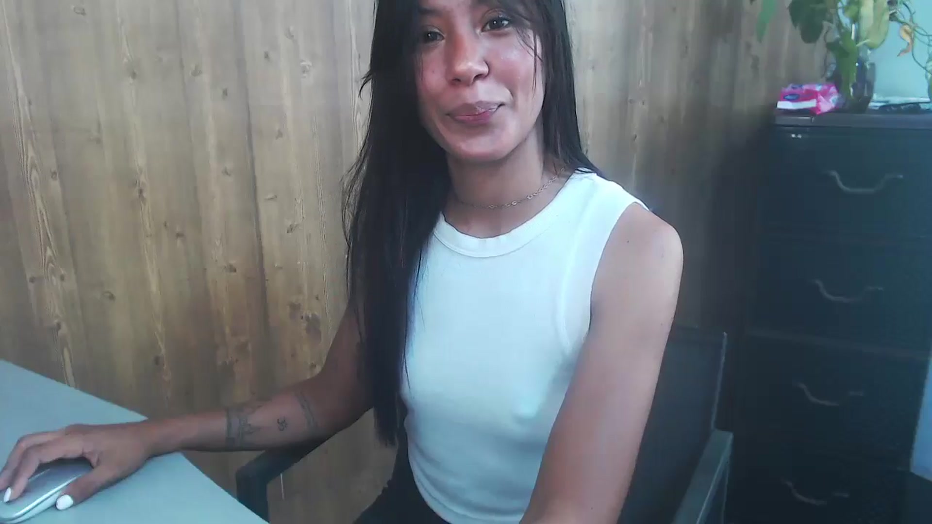 Gallery image thumbnail from pielmorena19's myfreecams stream on, 04/11/2026, 15:43 image 14 of 20