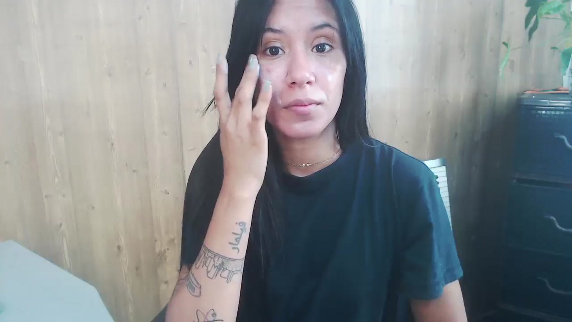 Gallery image thumbnail from pielmorena19's myfreecams stream on, 04/18/2026, 14:57 image 6 of 20