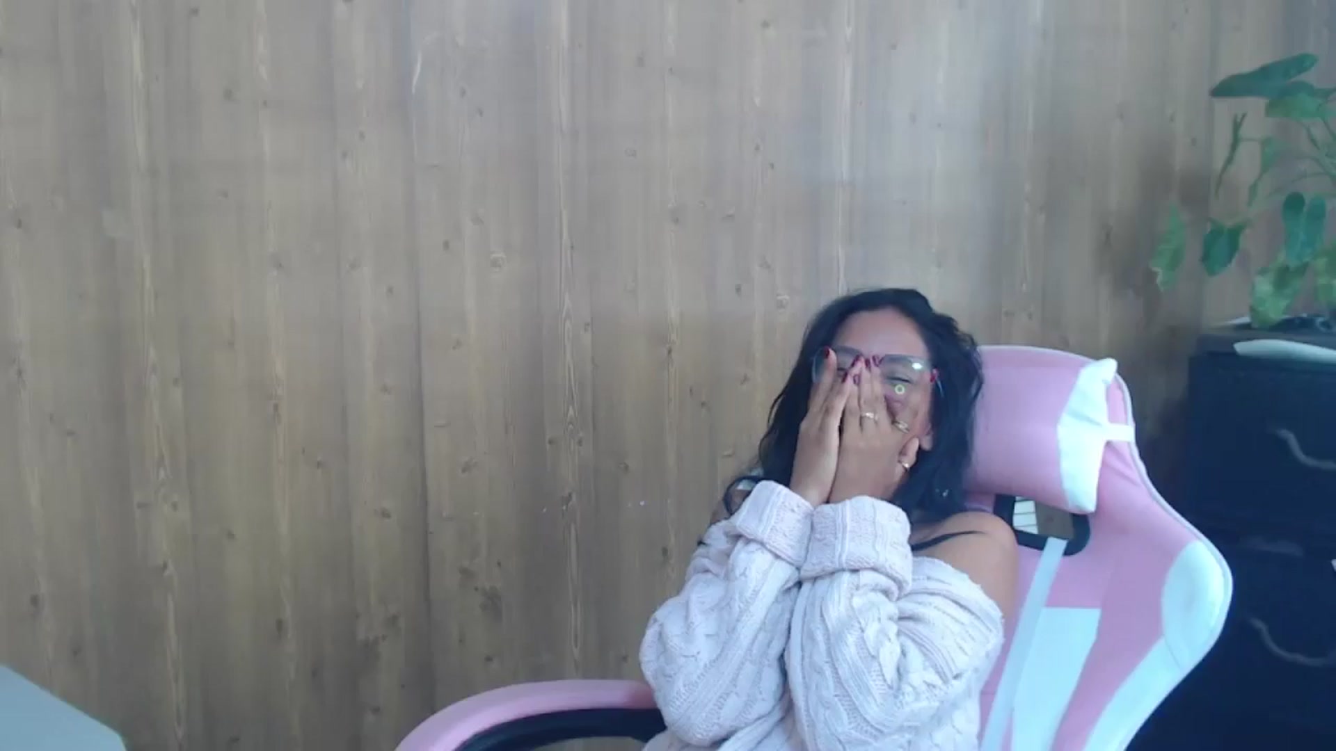 Gallery image thumbnail from pielmorena19's myfreecams stream on, 05/06/2026, 15:46 image 16 of 20