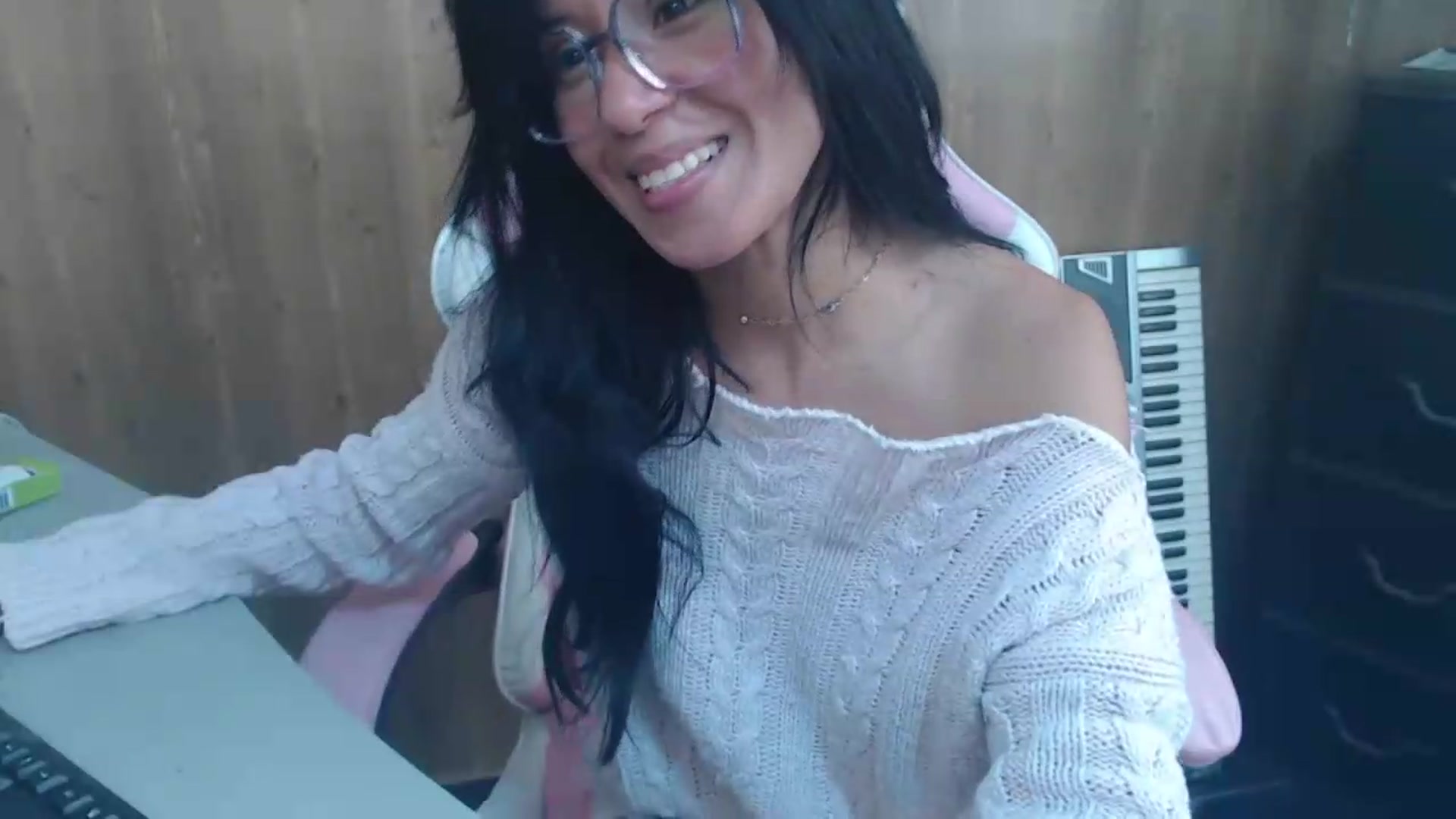 Gallery image thumbnail from pielmorena19's myfreecams stream on, 05/12/2026, 14:54 image 6 of 20