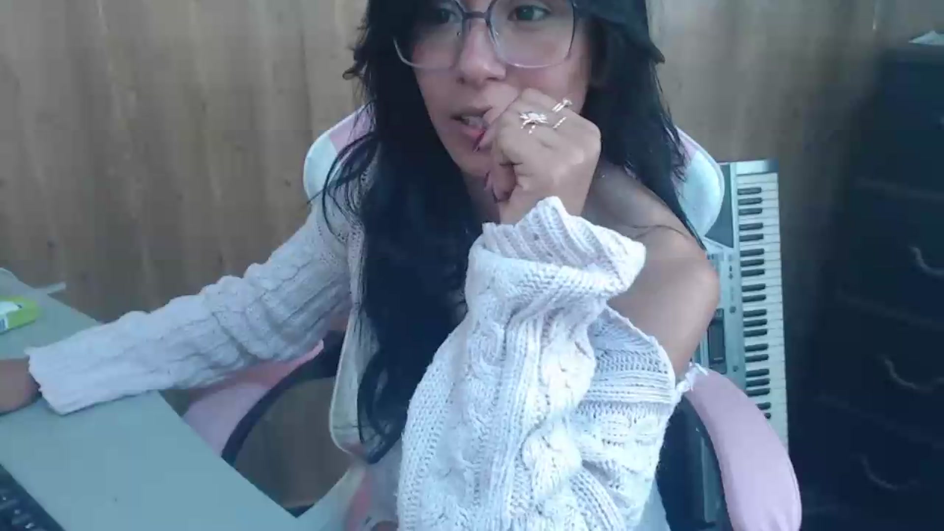 Gallery image thumbnail from pielmorena19's myfreecams stream on, 05/12/2026, 14:54 image 12 of 20