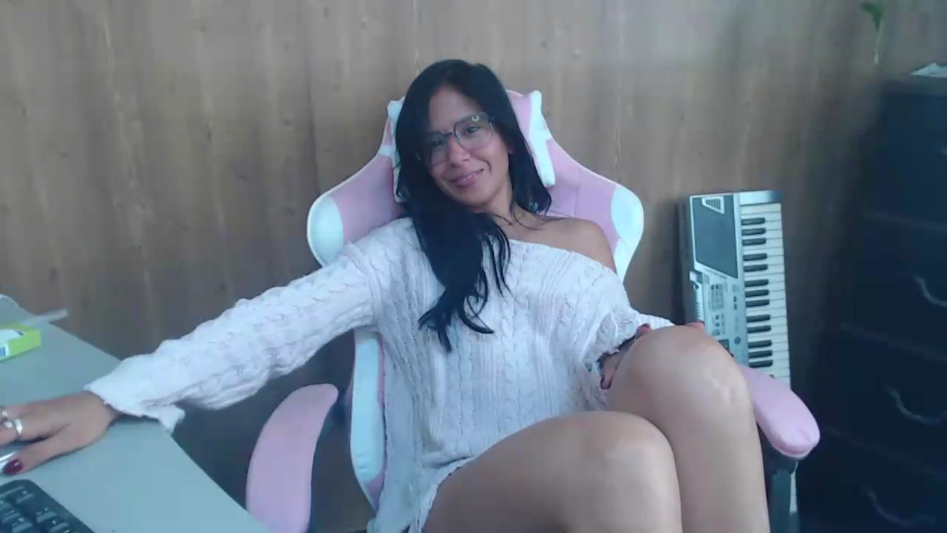 Gallery image thumbnail from pielmorena19's myfreecams stream on, 05/12/2026, 15:32 image 16 of 20