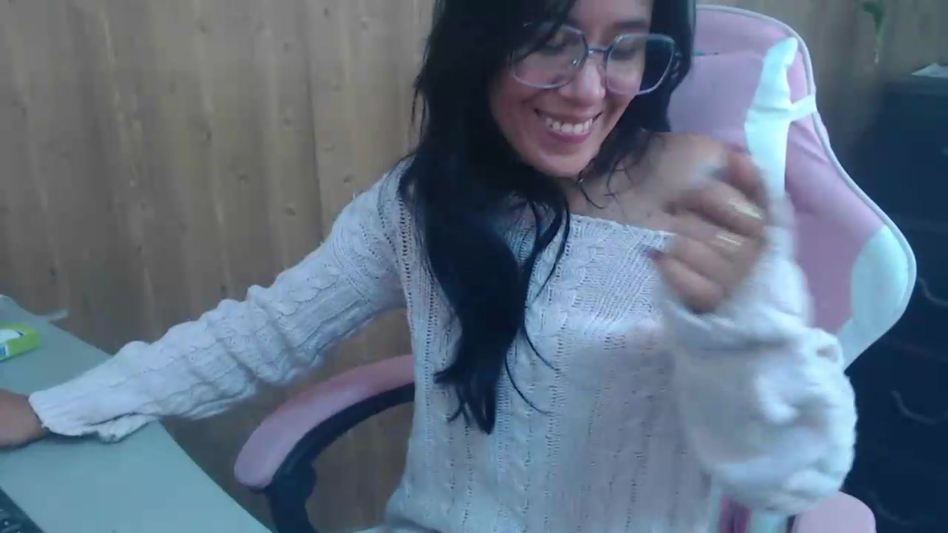 Gallery image thumbnail from pielmorena19's myfreecams stream on, 05/12/2026, 15:32 image 6 of 20