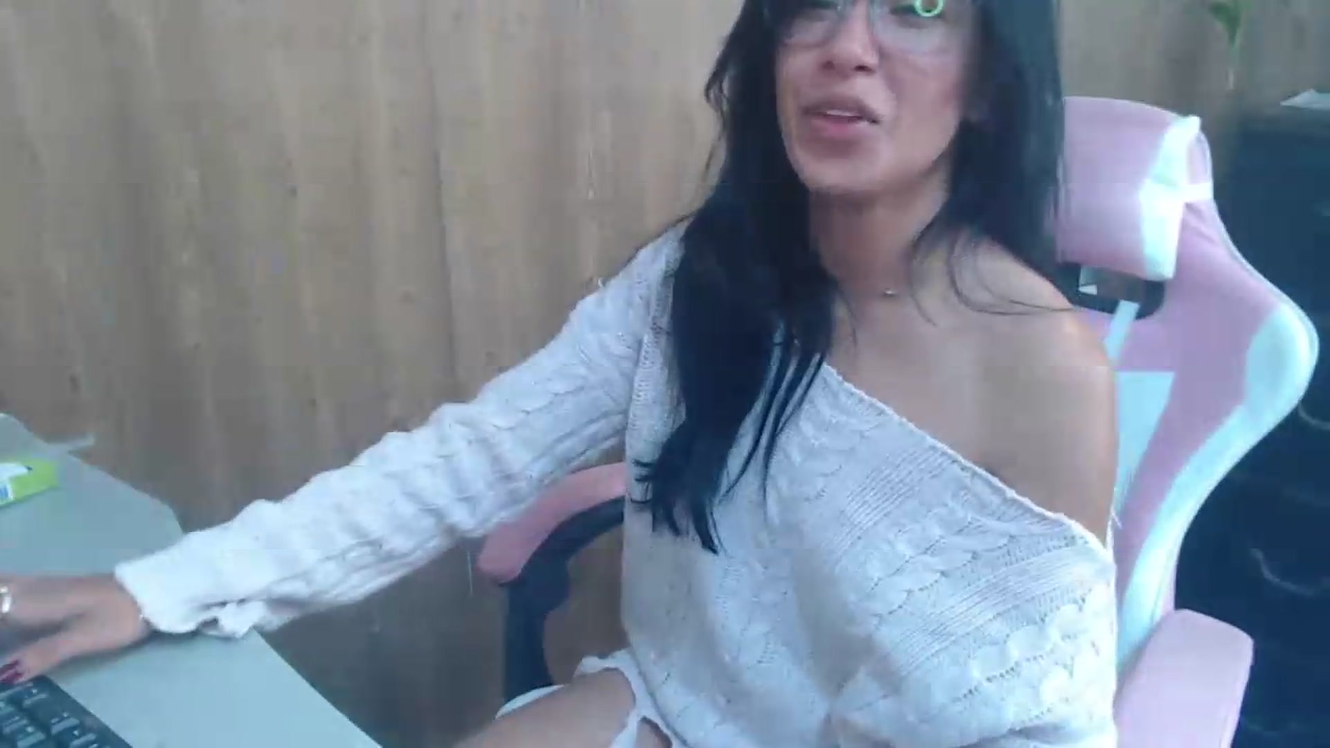 Gallery image thumbnail from pielmorena19's myfreecams stream on, 05/12/2026, 15:32 image 15 of 20
