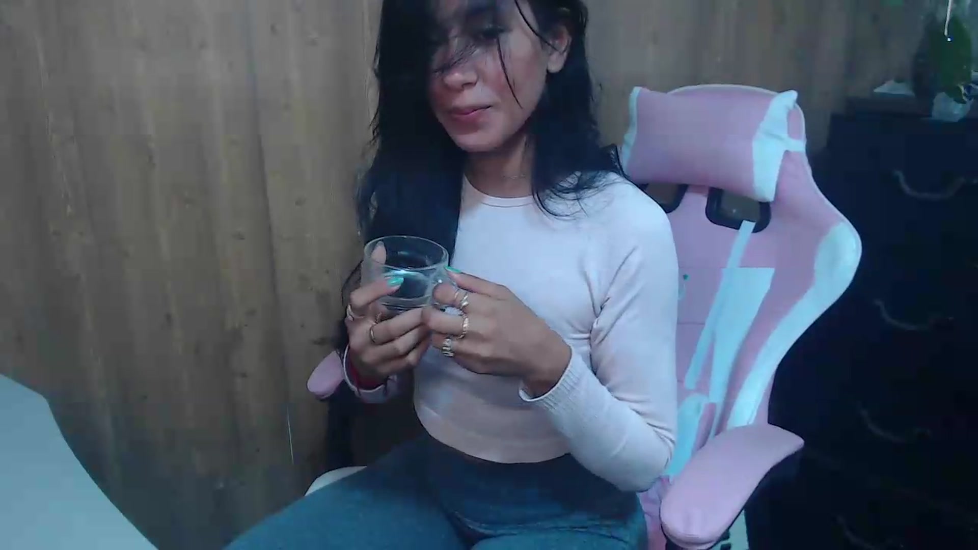 Gallery image thumbnail from pielmorena19's myfreecams stream on, 05/13/2026, 13:40 image 7 of 20