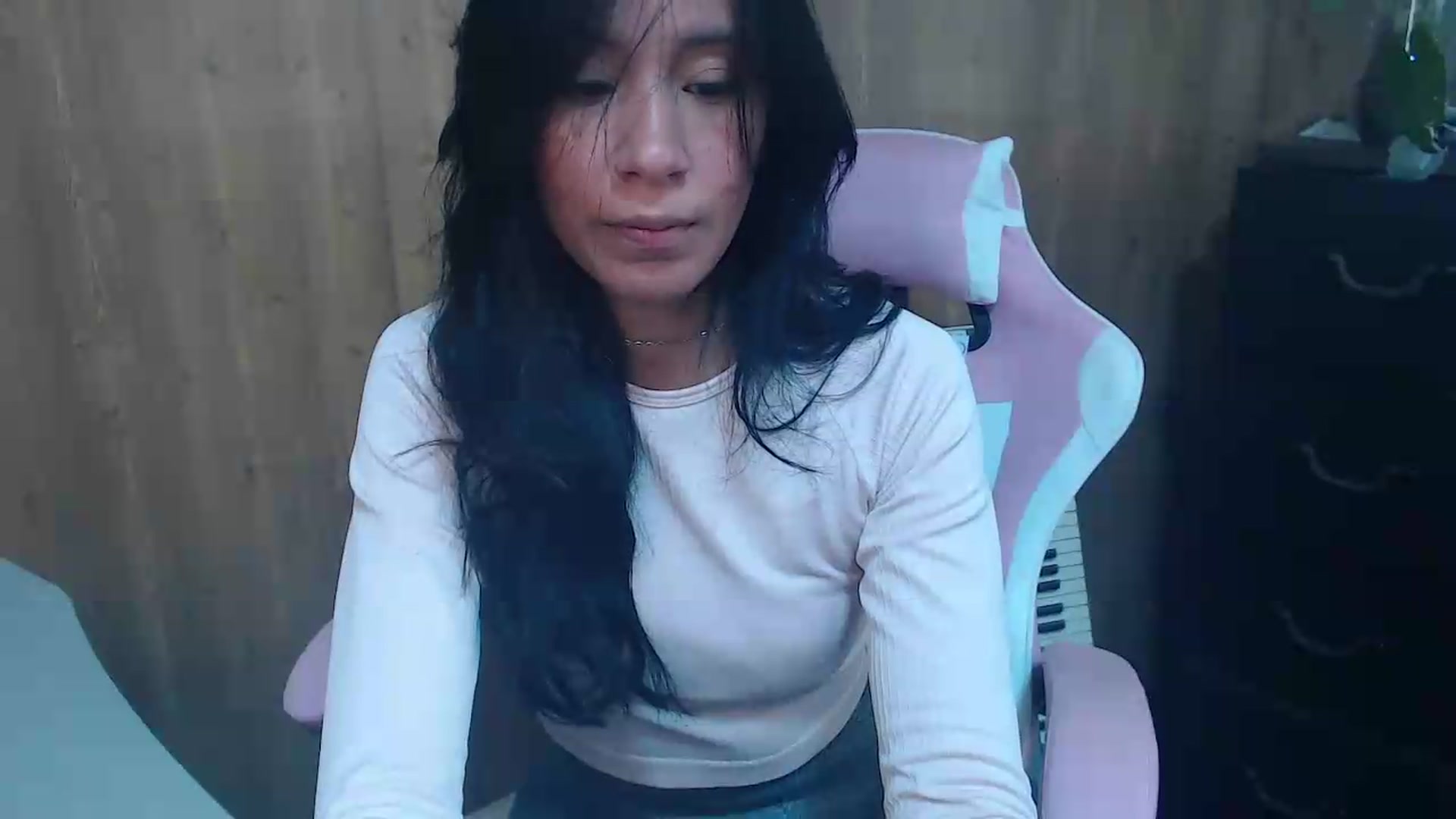 Gallery image thumbnail from pielmorena19's myfreecams stream on, 05/13/2026, 13:40 image 14 of 20