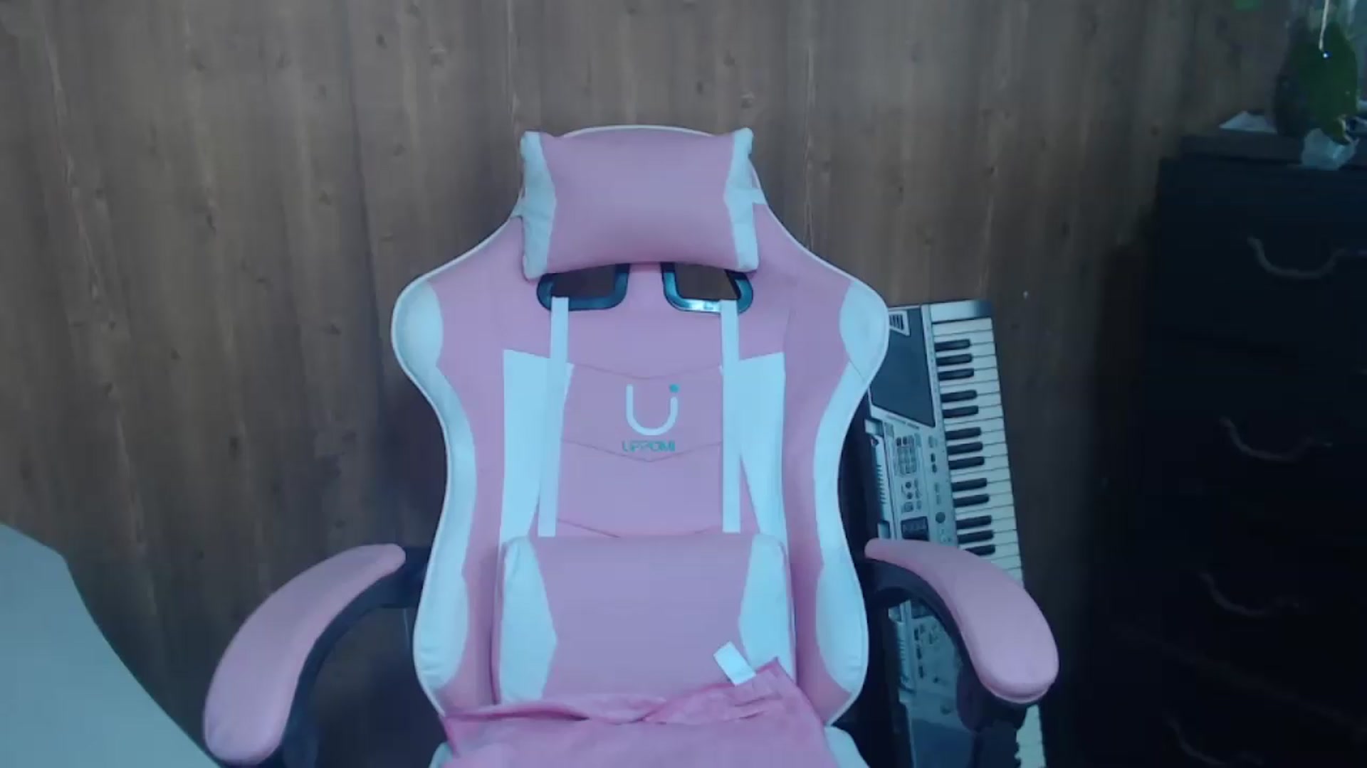 Gallery image thumbnail from pielmorena19's myfreecams stream on, 05/13/2026, 13:40 image 19 of 20