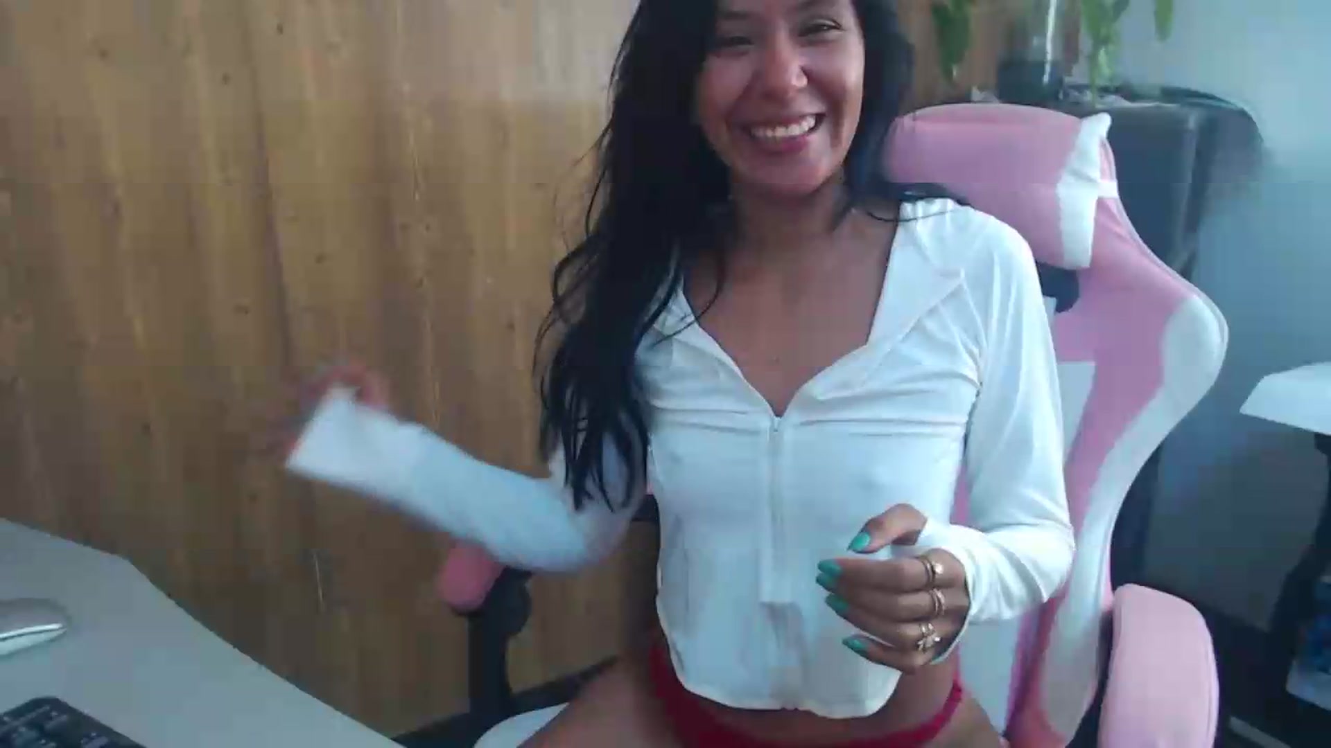 Gallery image thumbnail from pielmorena19's myfreecams stream on, 05/15/2026, 15:28 image 2 of 20