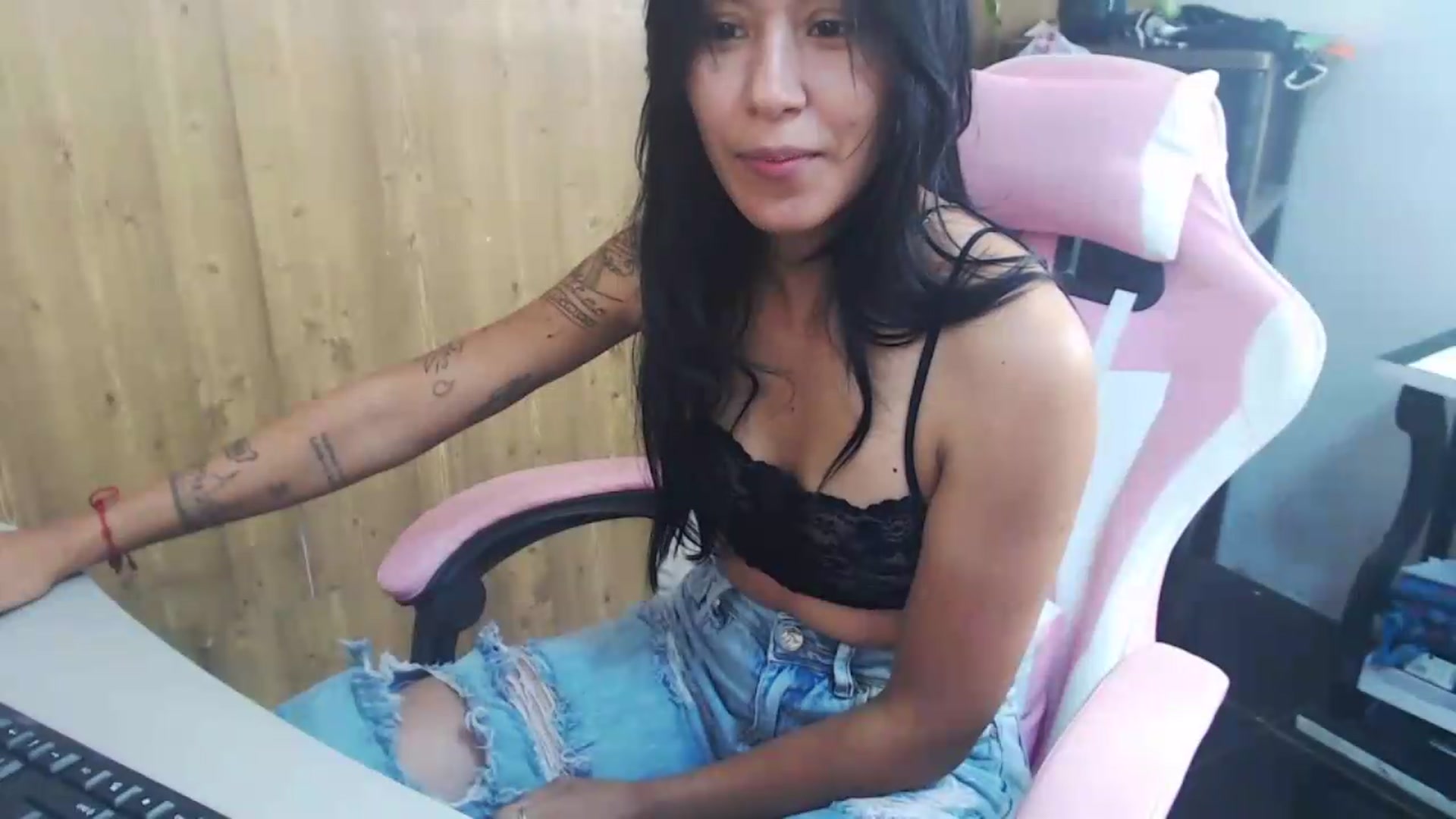 Gallery image thumbnail from pielmorena19's myfreecams stream on, 05/16/2026, 15:48 image 7 of 20