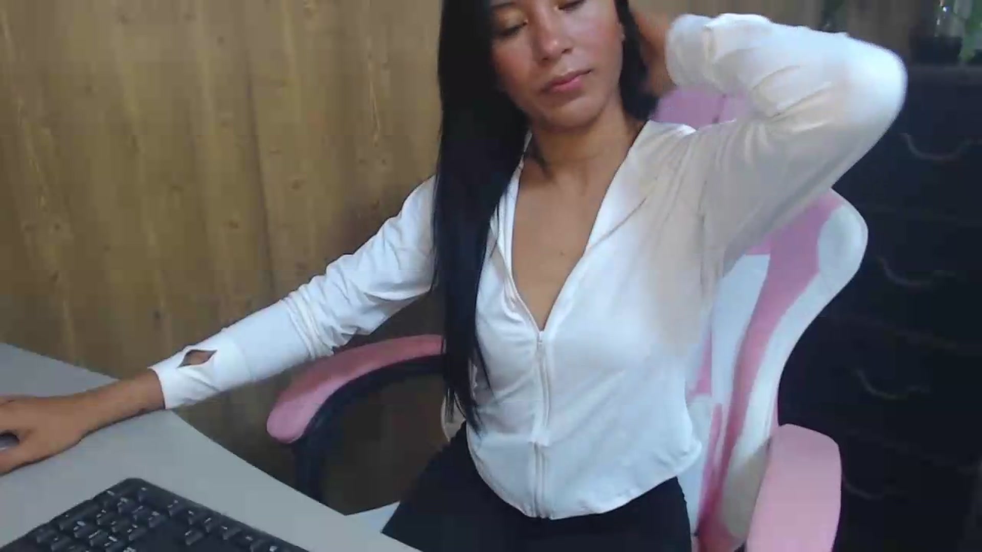 Gallery image thumbnail from pielmorena19's myfreecams stream on, 05/22/2026, 14:23 image 11 of 20