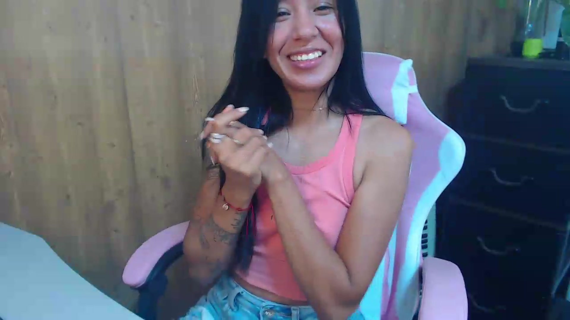 Gallery image thumbnail from pielmorena19's myfreecams stream on, 05/23/2026, 15:33 image 3 of 20