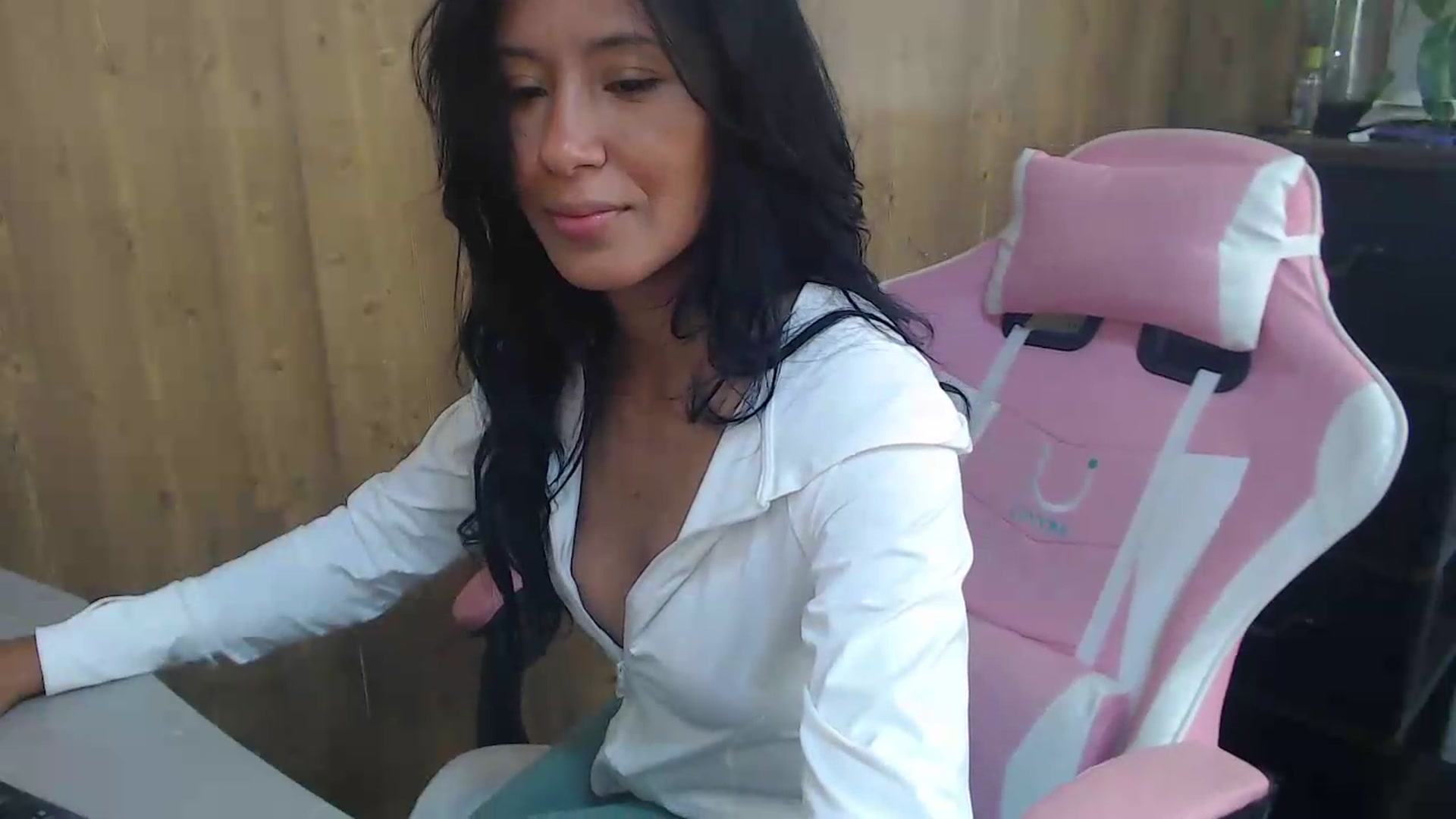Gallery image thumbnail from pielmorena19's myfreecams stream on, 05/27/2026, 15:03 image 11 of 20
