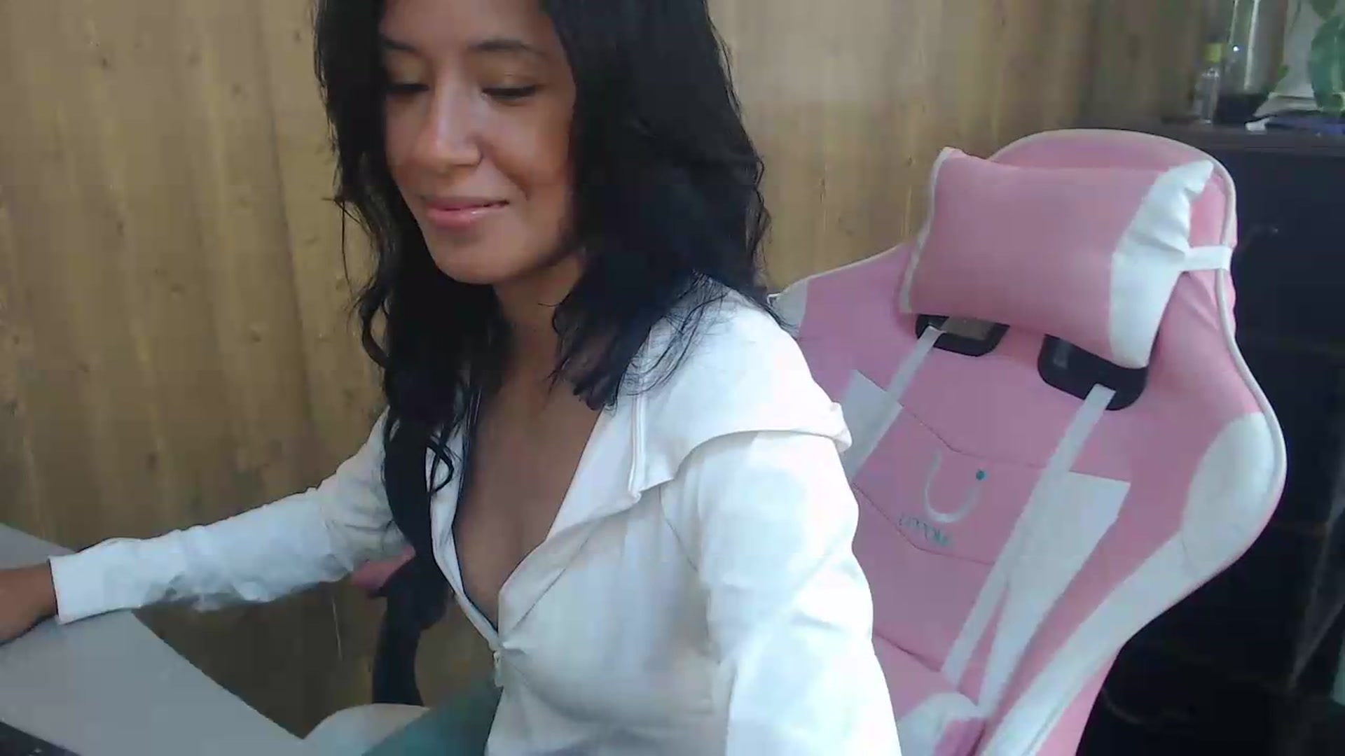 Gallery image thumbnail from pielmorena19's myfreecams stream on, 05/27/2026, 15:03 image 14 of 20