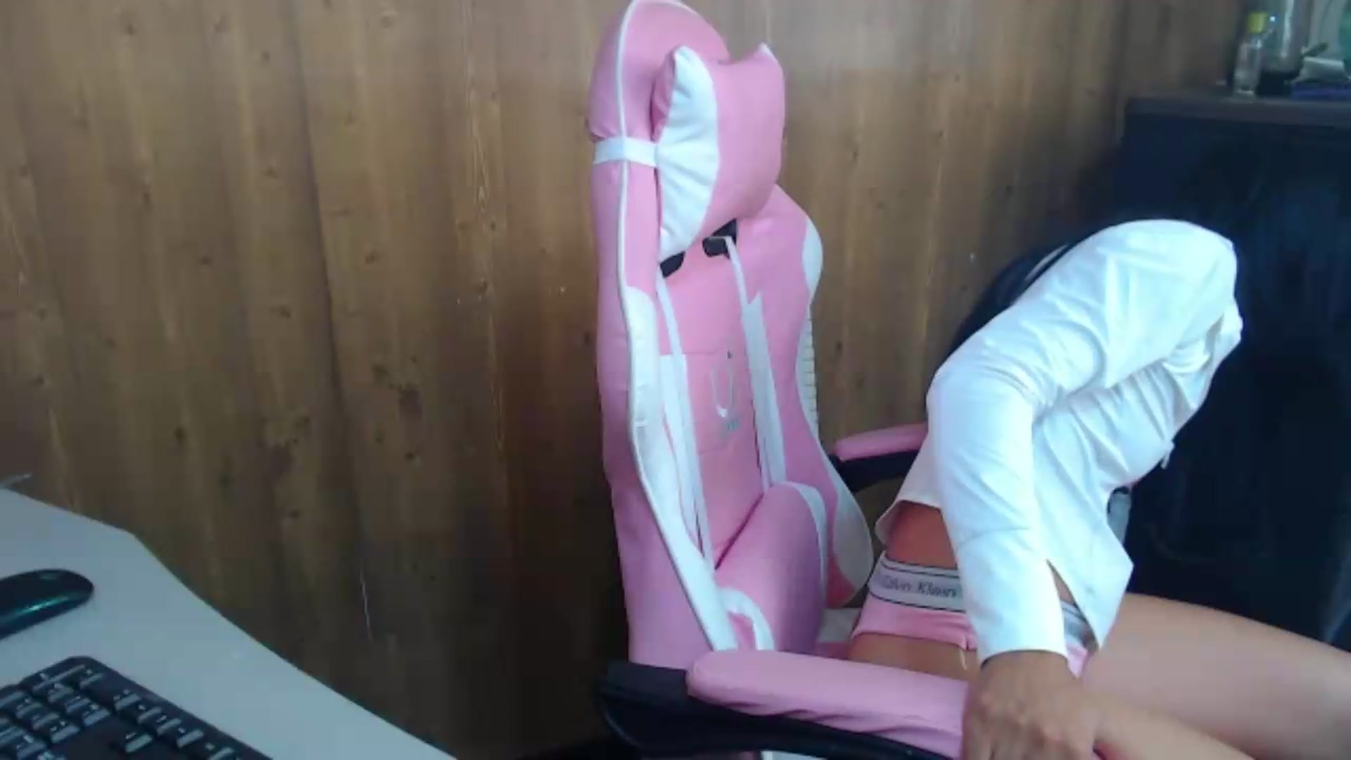 Gallery image thumbnail from pielmorena19's myfreecams stream on, 05/30/2026, 15:18 image 19 of 20