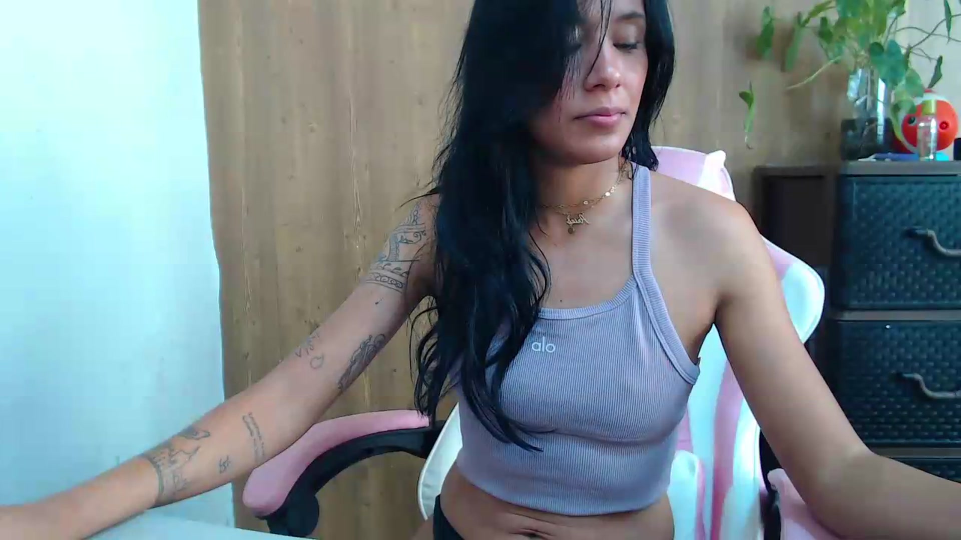 Gallery image thumbnail from pielmorena19's myfreecams stream on, 06/03/2026, 14:13 image 11 of 20