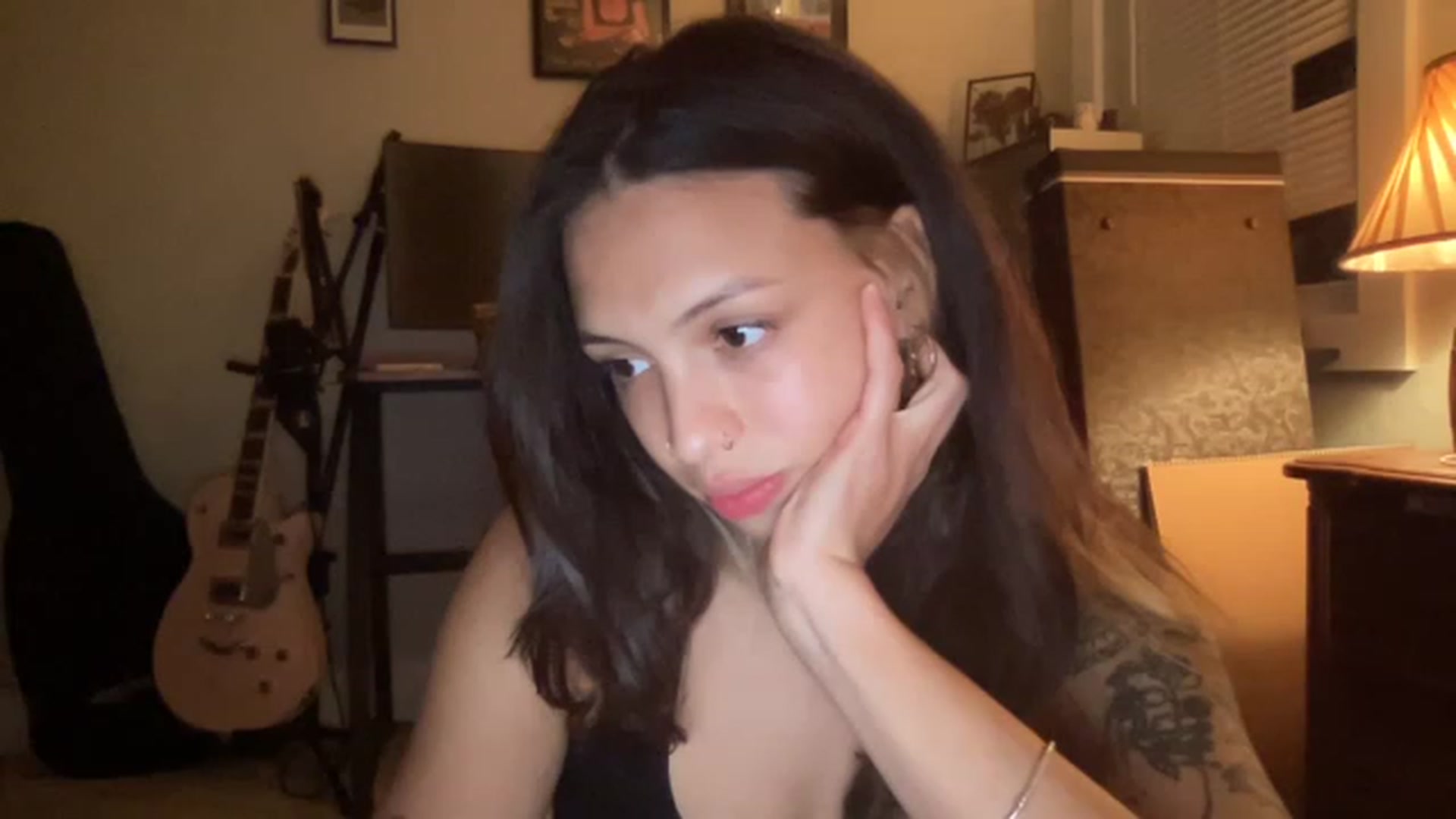 Gallery image thumbnail from piesupply's myfreecams stream on, 03/01/2023, 24:32 image 13 of 20