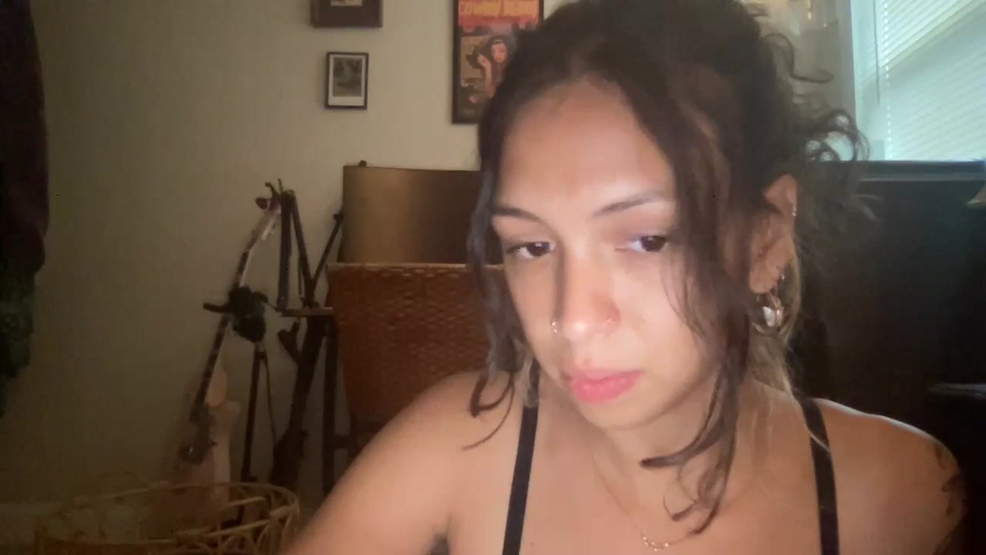 Gallery image thumbnail from piesupply's myfreecams stream on, 05/22/2023, 21:02 image 2 of 20