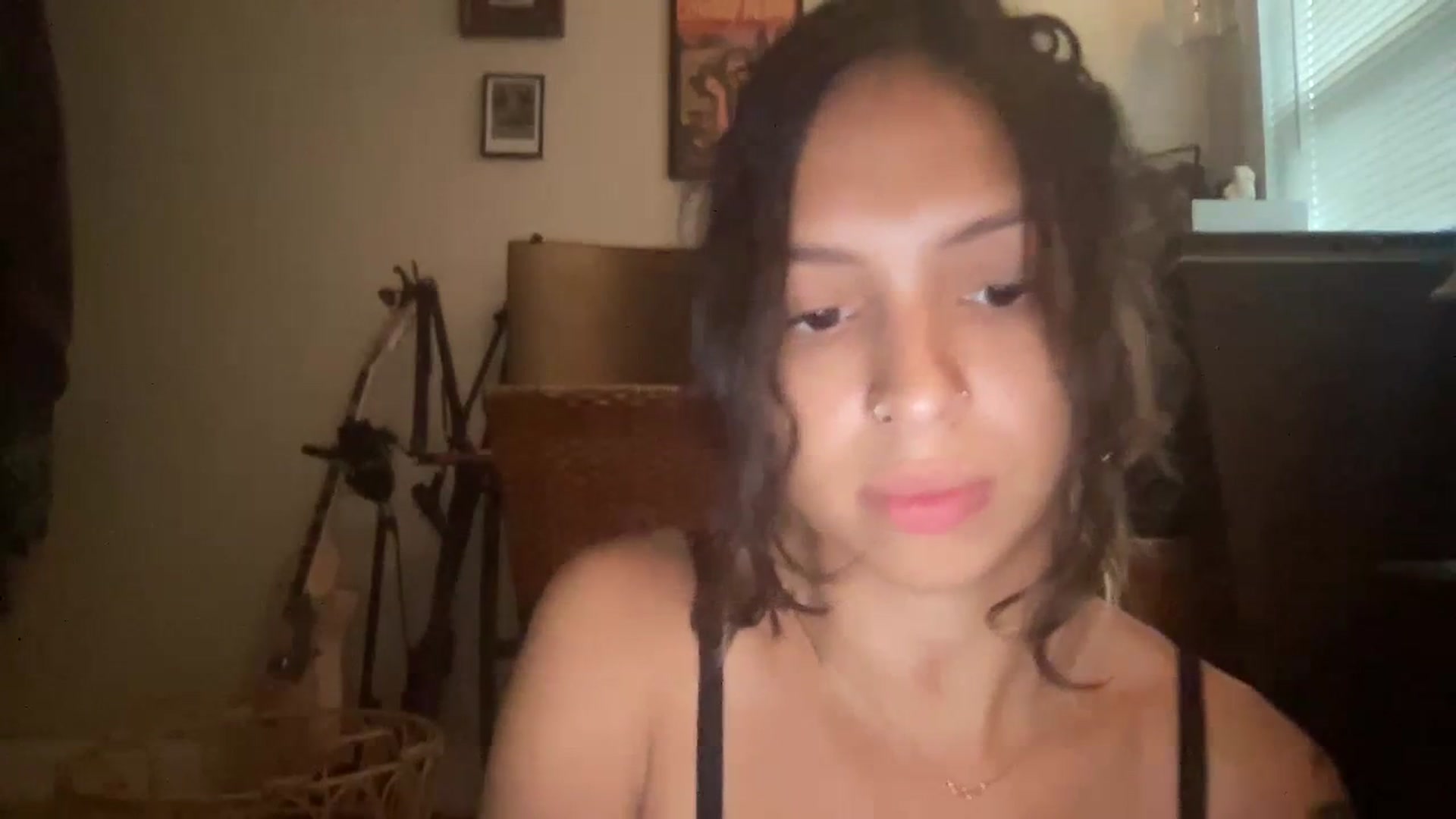 Gallery image thumbnail from piesupply's myfreecams stream on, 05/22/2023, 21:02 image 13 of 20