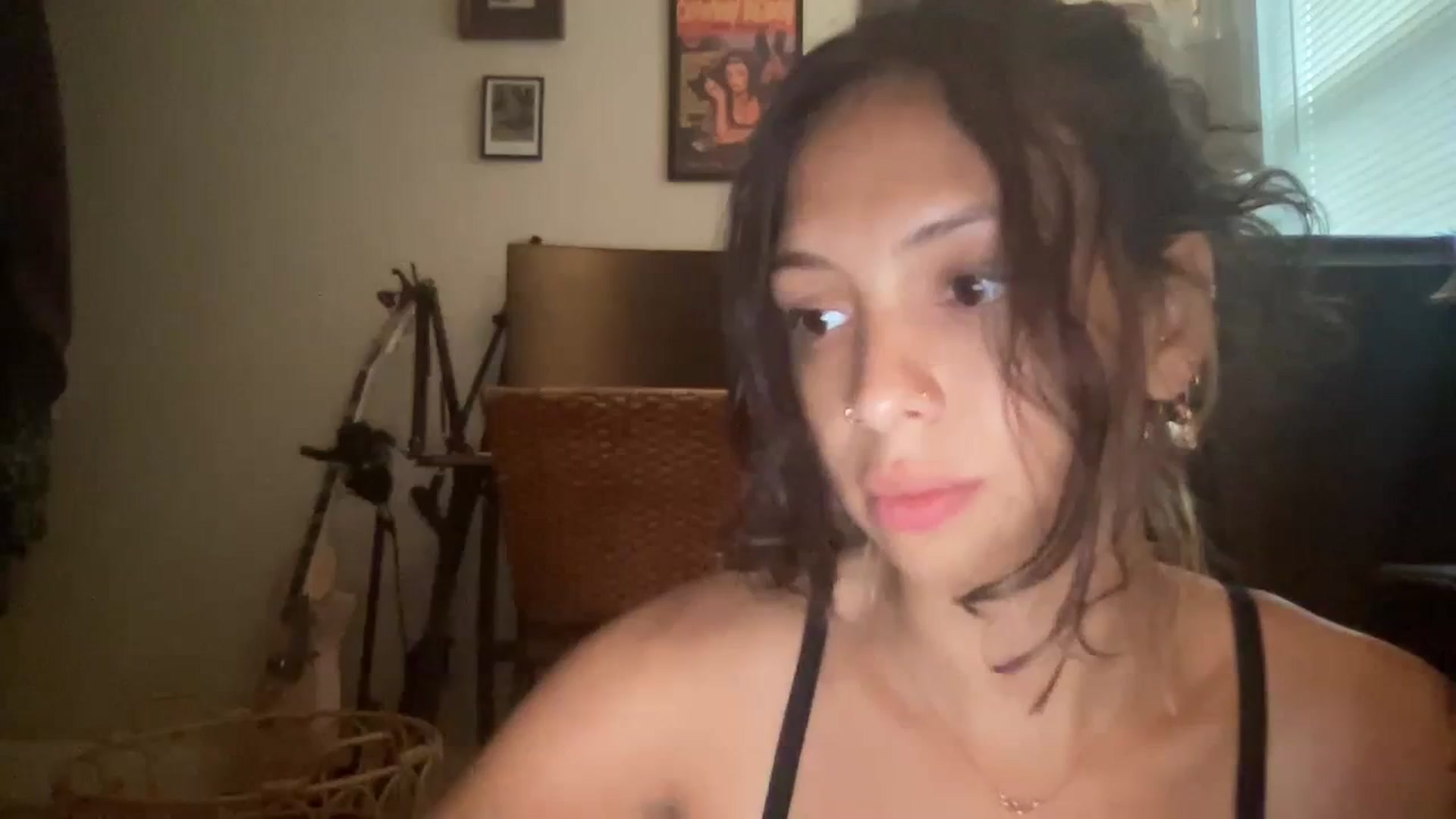 Gallery image thumbnail from piesupply's myfreecams stream on, 05/22/2023, 21:02 image 3 of 20