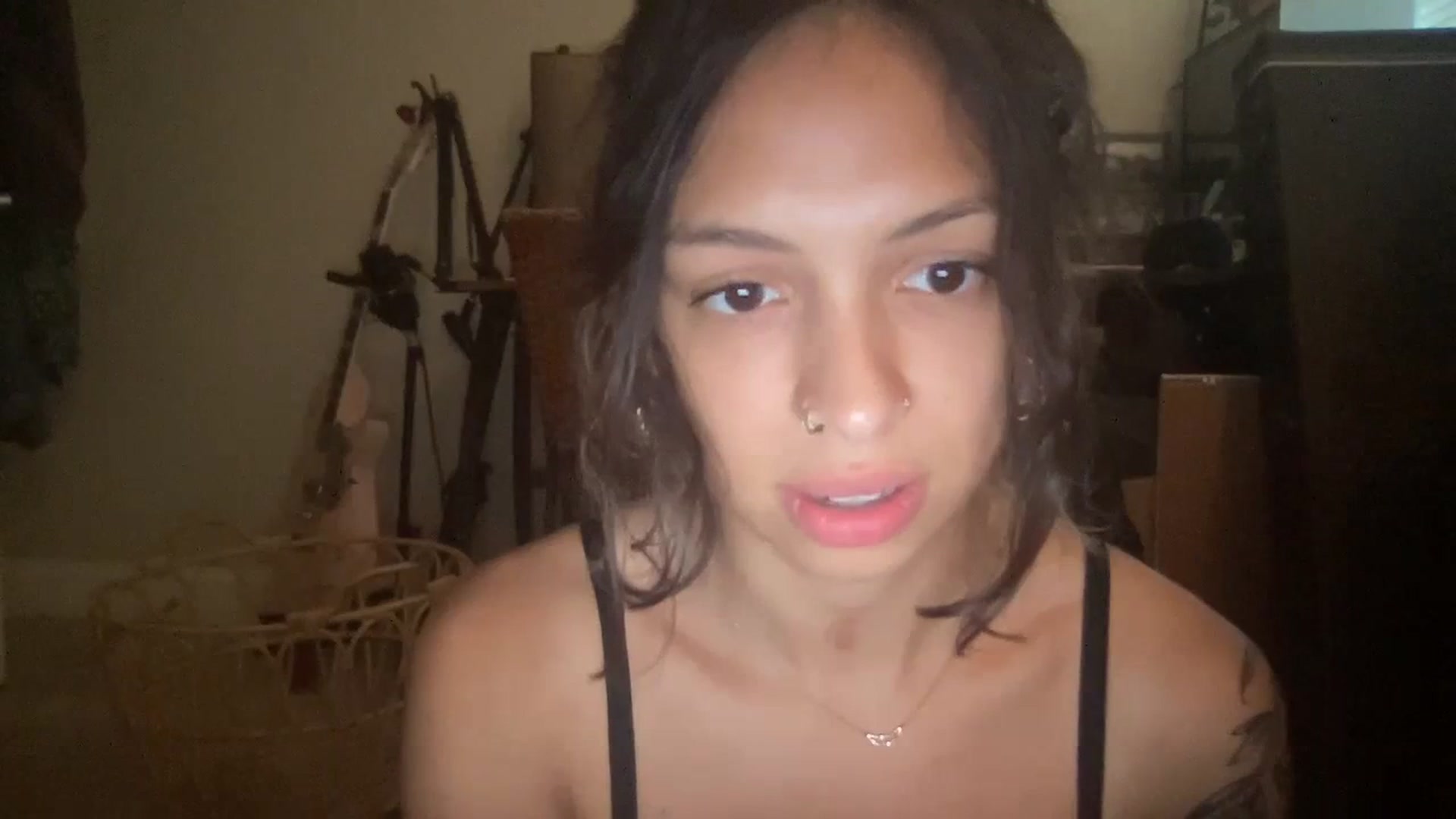 Gallery image thumbnail from piesupply's myfreecams stream on, 05/22/2023, 21:02 image 17 of 20