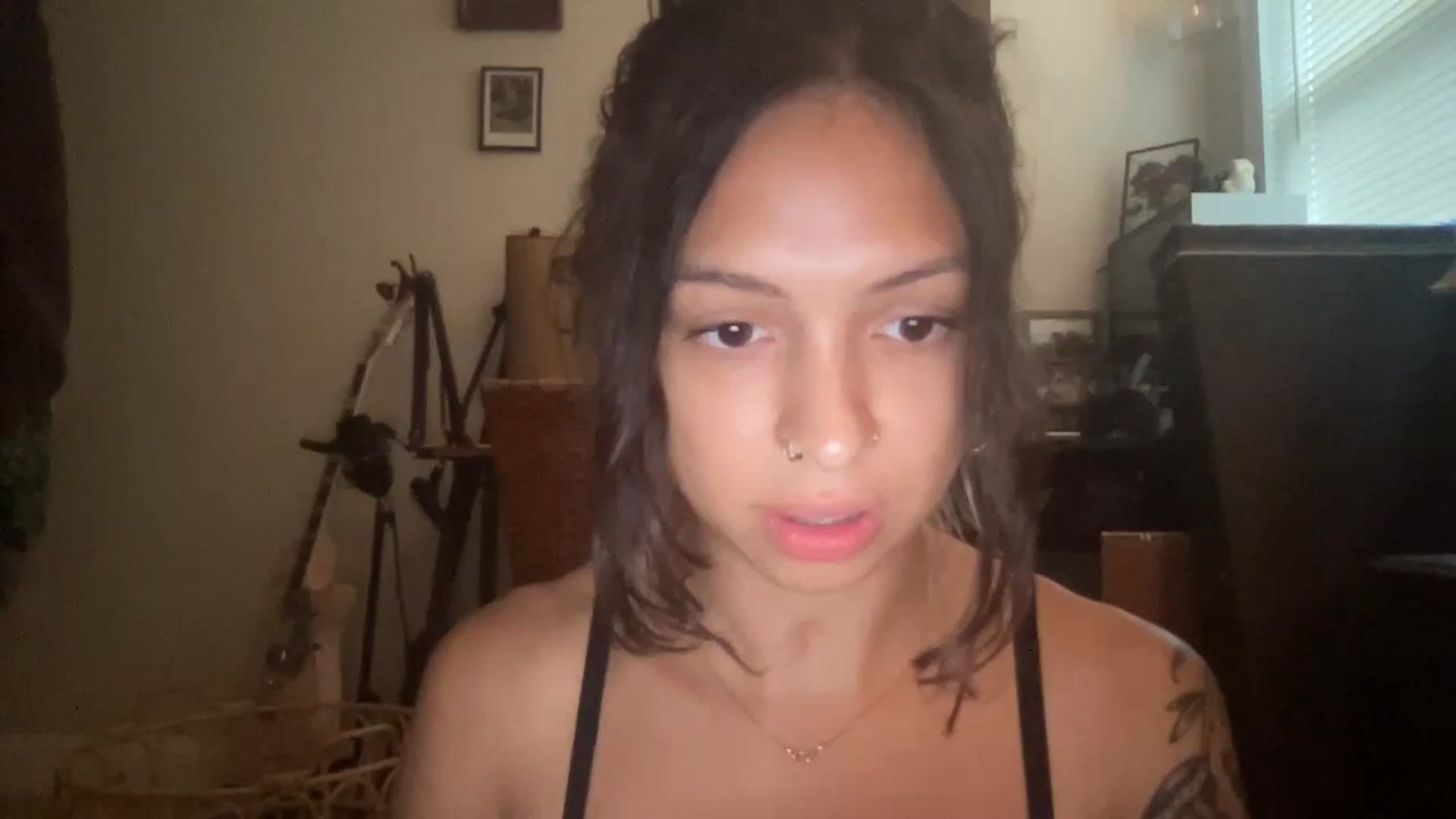 Gallery image thumbnail from piesupply's myfreecams stream on, 05/22/2023, 21:02 image 4 of 20