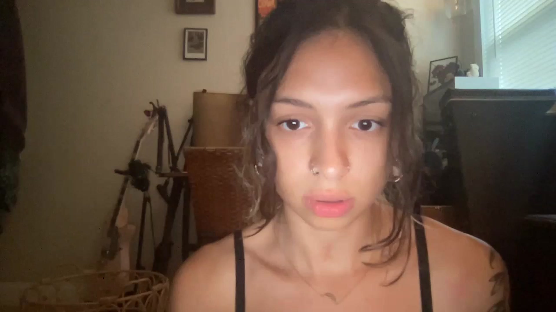Gallery image thumbnail from piesupply's myfreecams stream on, 05/22/2023, 21:02 image 1 of 20