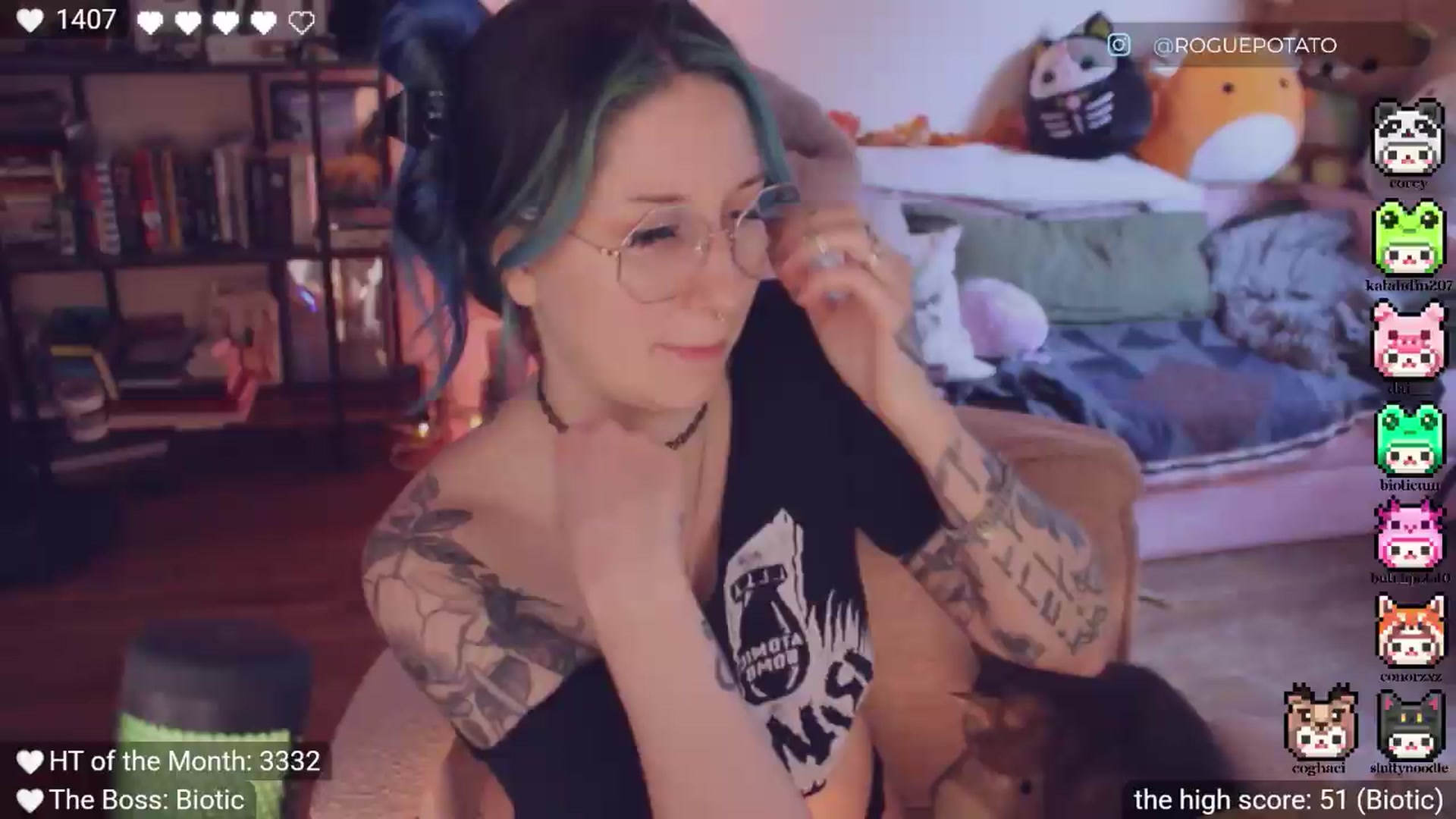 Gallery image thumbnail from pigeonsgonewild's myfreecams stream on, 09/21/2026, 24:07 image 16 of 20