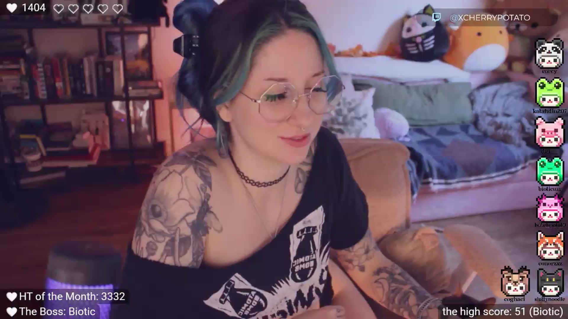 Gallery image thumbnail from pigeonsgonewild's myfreecams stream on, 09/21/2026, 24:07 image 18 of 20