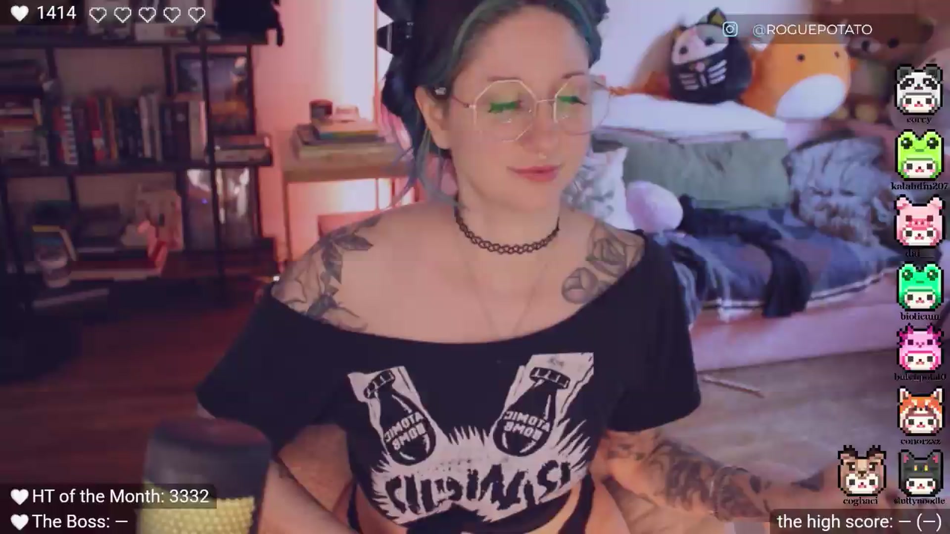Gallery image thumbnail from pigeonsgonewild's myfreecams stream on, 09/21/2026, 24:07 image 1 of 20
