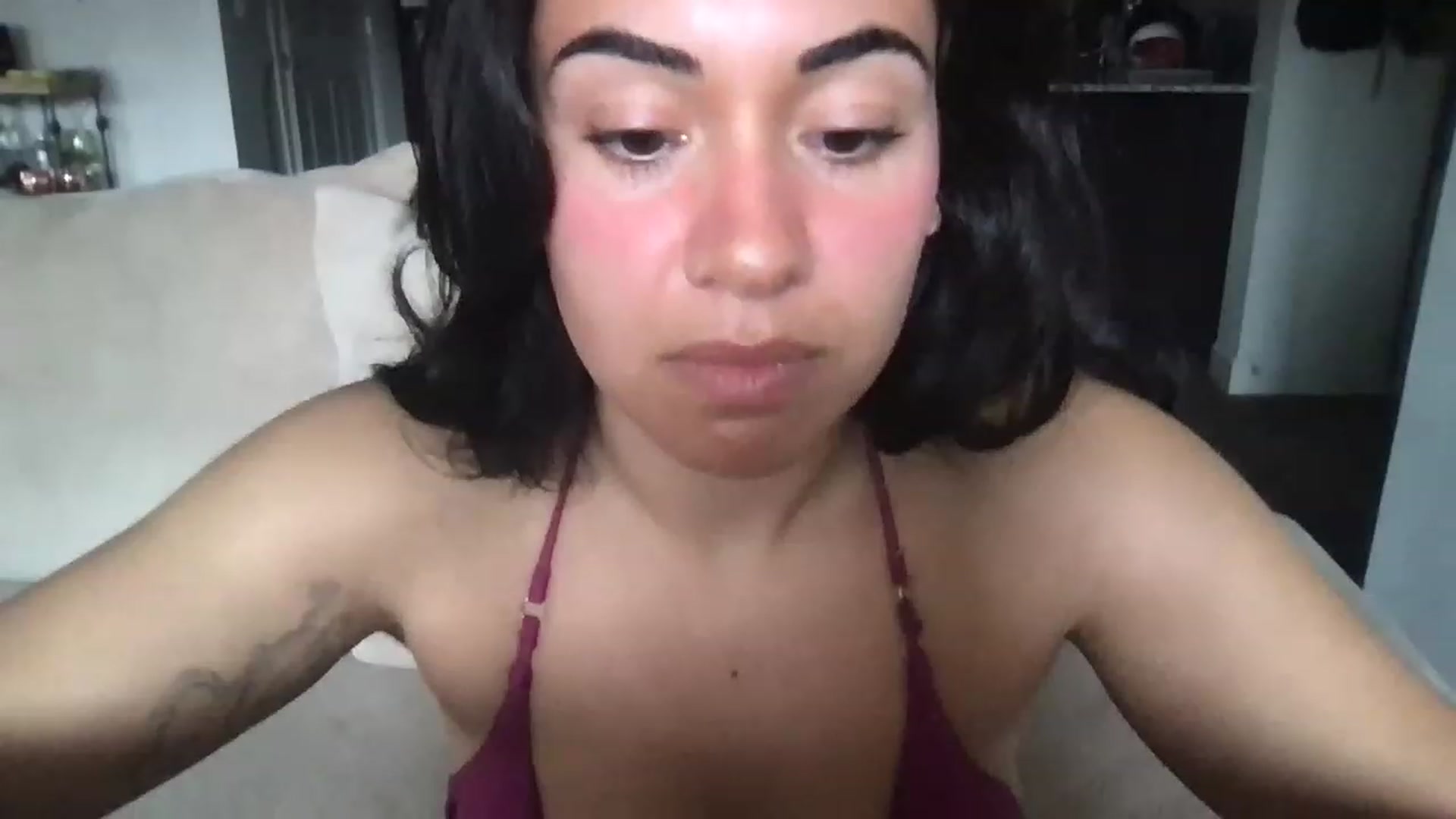 Gallery image thumbnail from pineappsauce's myfreecams stream on, 03/29/2023, 19:38 image 6 of 20