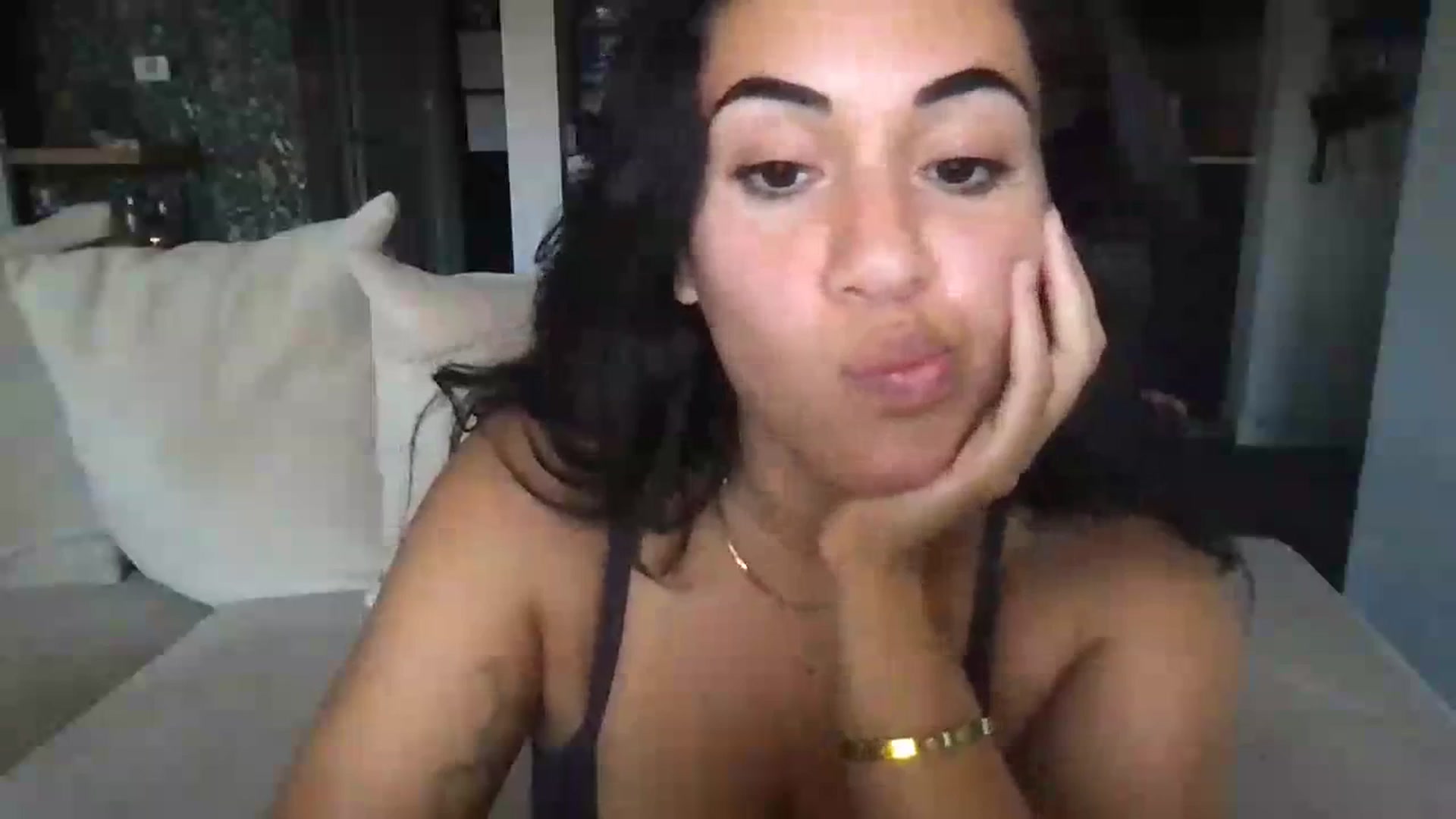 Gallery image thumbnail from pineappsauce's myfreecams stream on, 07/25/2023, 18:59 image 15 of 20