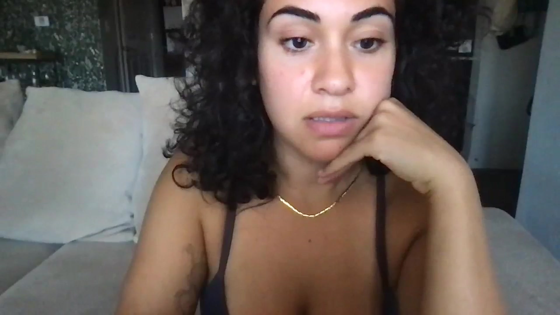 Gallery image thumbnail from pineappsauce's myfreecams stream on, 08/04/2023, 20:14 image 8 of 20