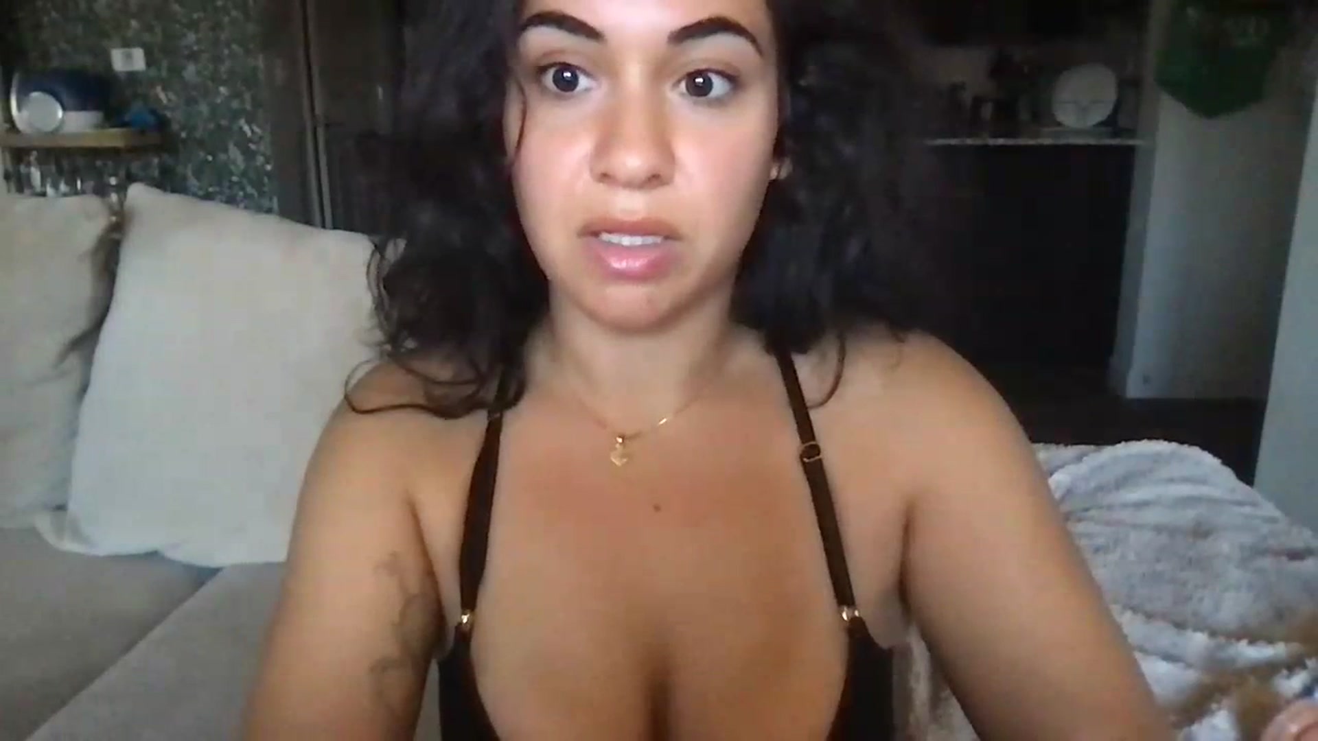 Gallery image thumbnail from pineappsauce's myfreecams stream on, 09/23/2023, 20:01 image 18 of 20