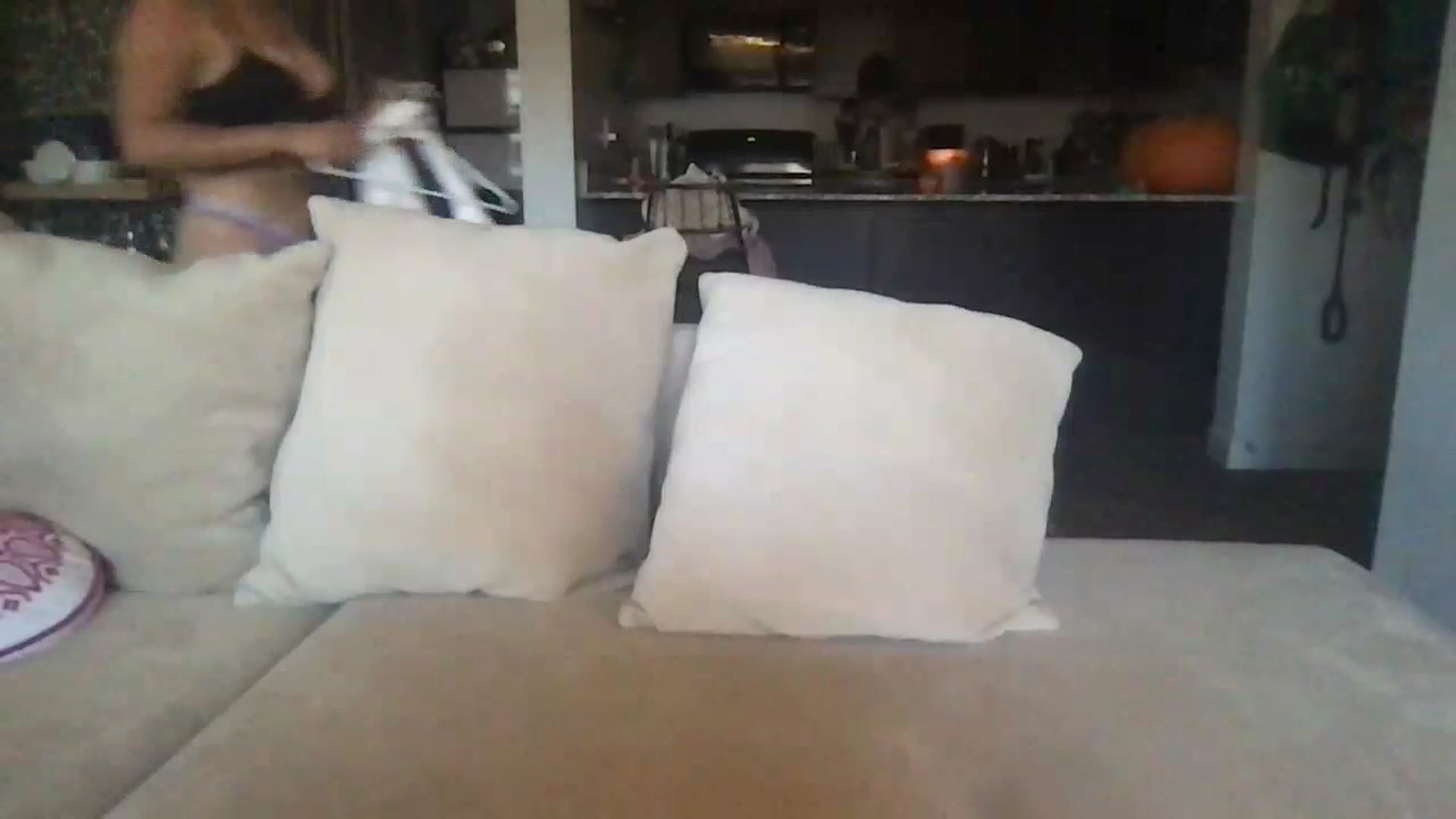 Gallery image thumbnail from pineappsauce's myfreecams stream on, 10/18/2023, 19:03 image 7 of 20