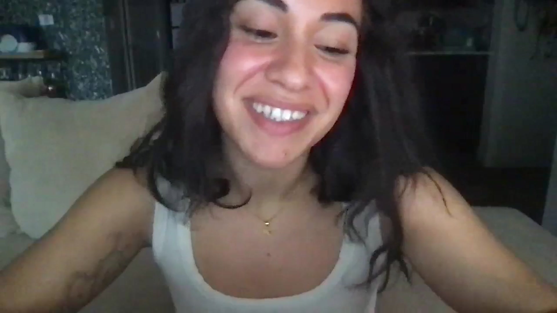Gallery image thumbnail from pineappsauce's myfreecams stream on, 04/05/2024, 20:34 image 11 of 20