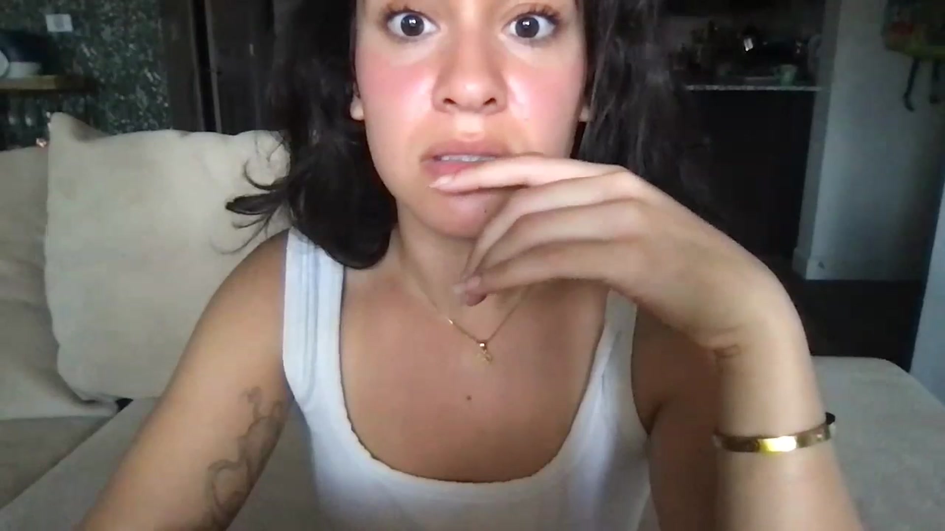 Gallery image thumbnail from pineappsauce's myfreecams stream on, 05/17/2024, 18:42 image 19 of 20